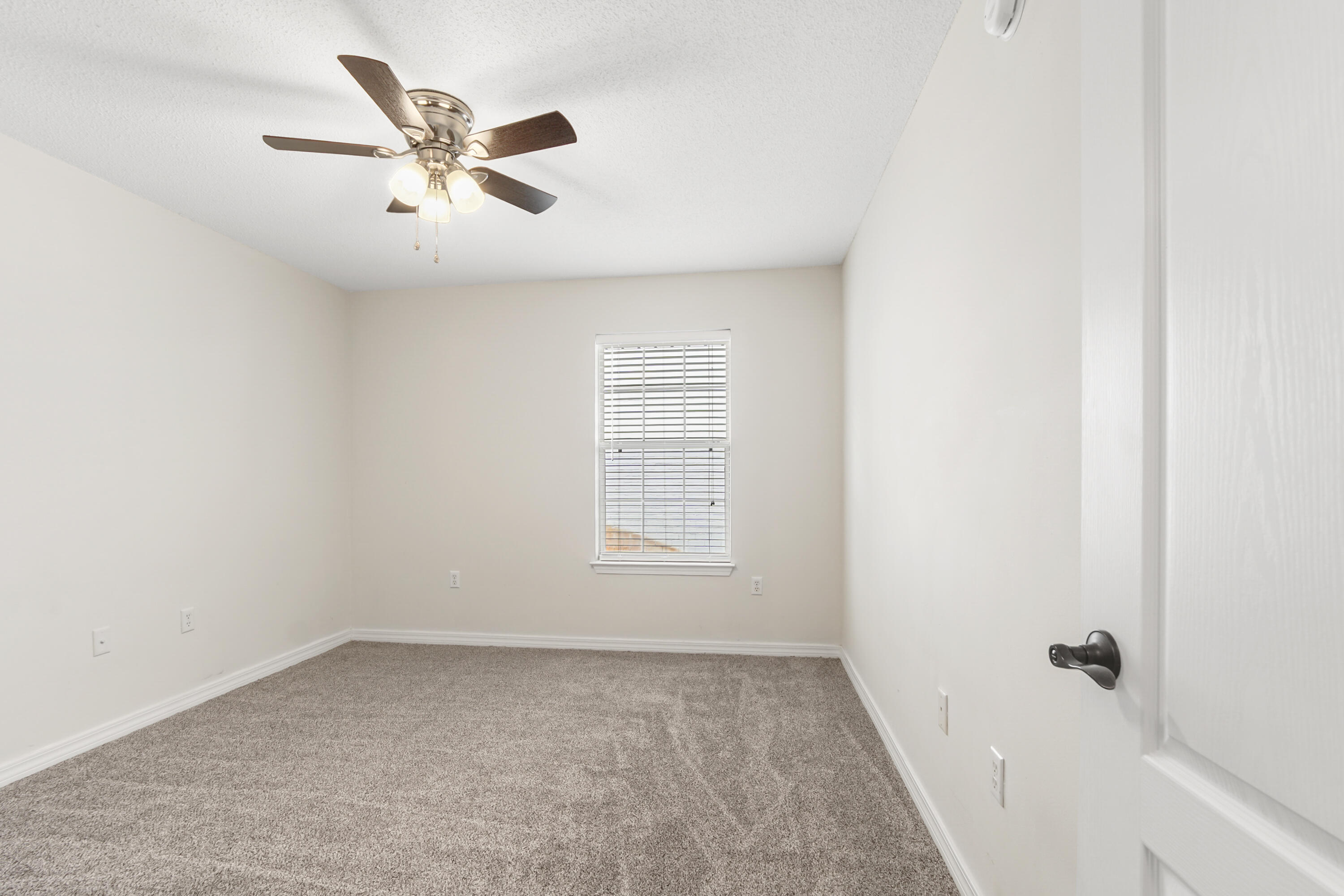 EMERALD LAKES PH 3 - Residential