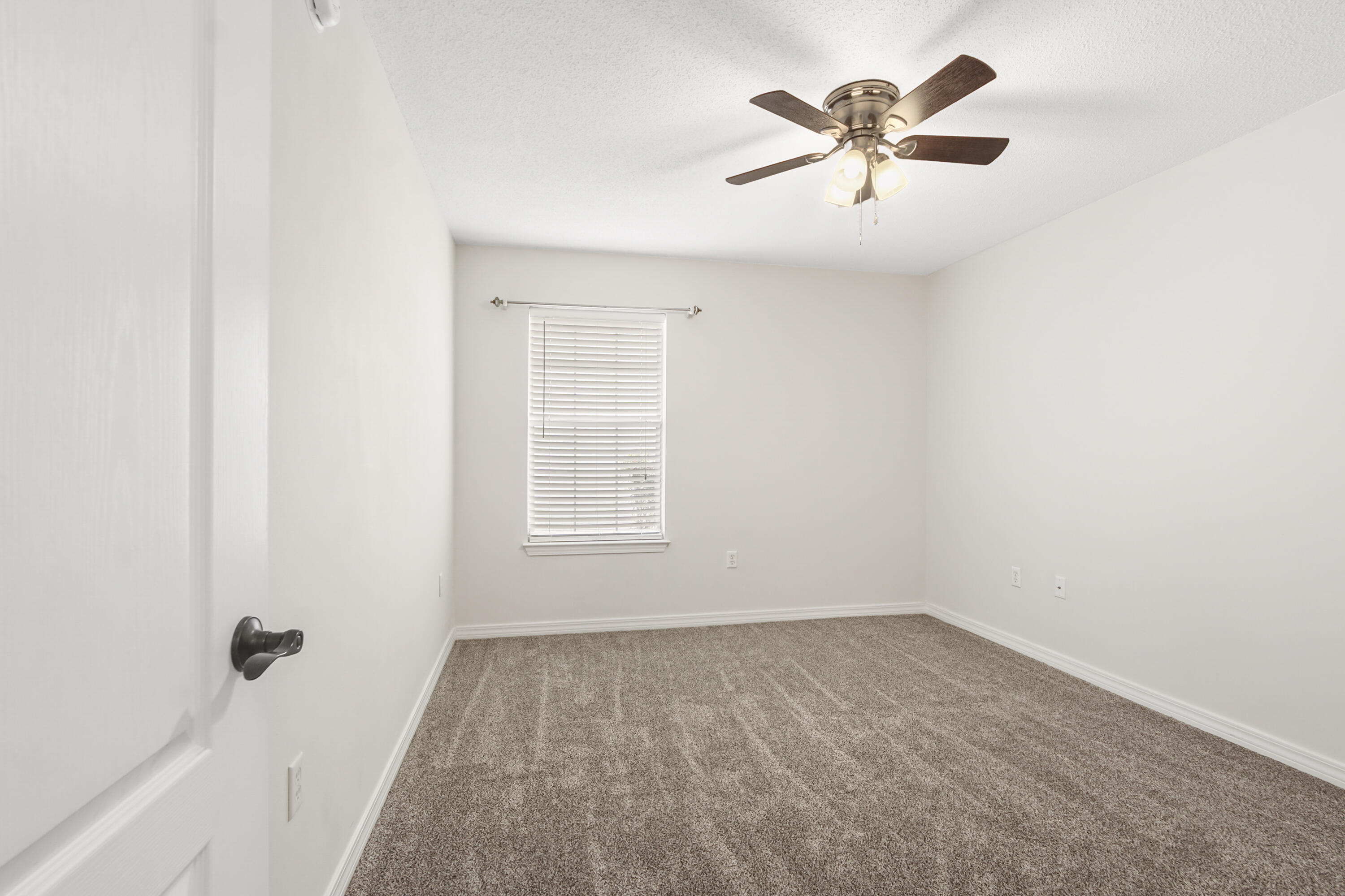 EMERALD LAKES PH 3 - Residential