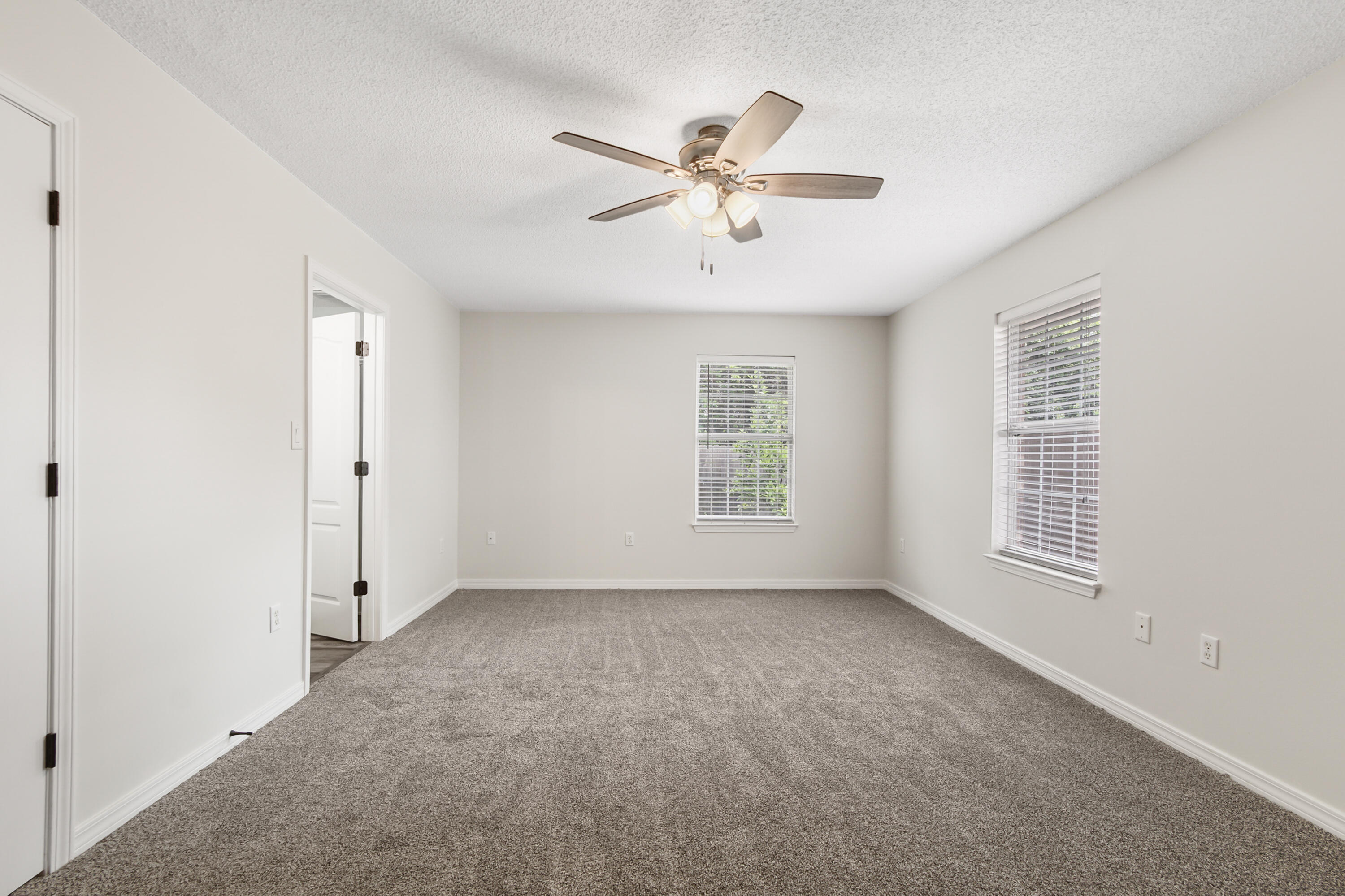 EMERALD LAKES PH 3 - Residential