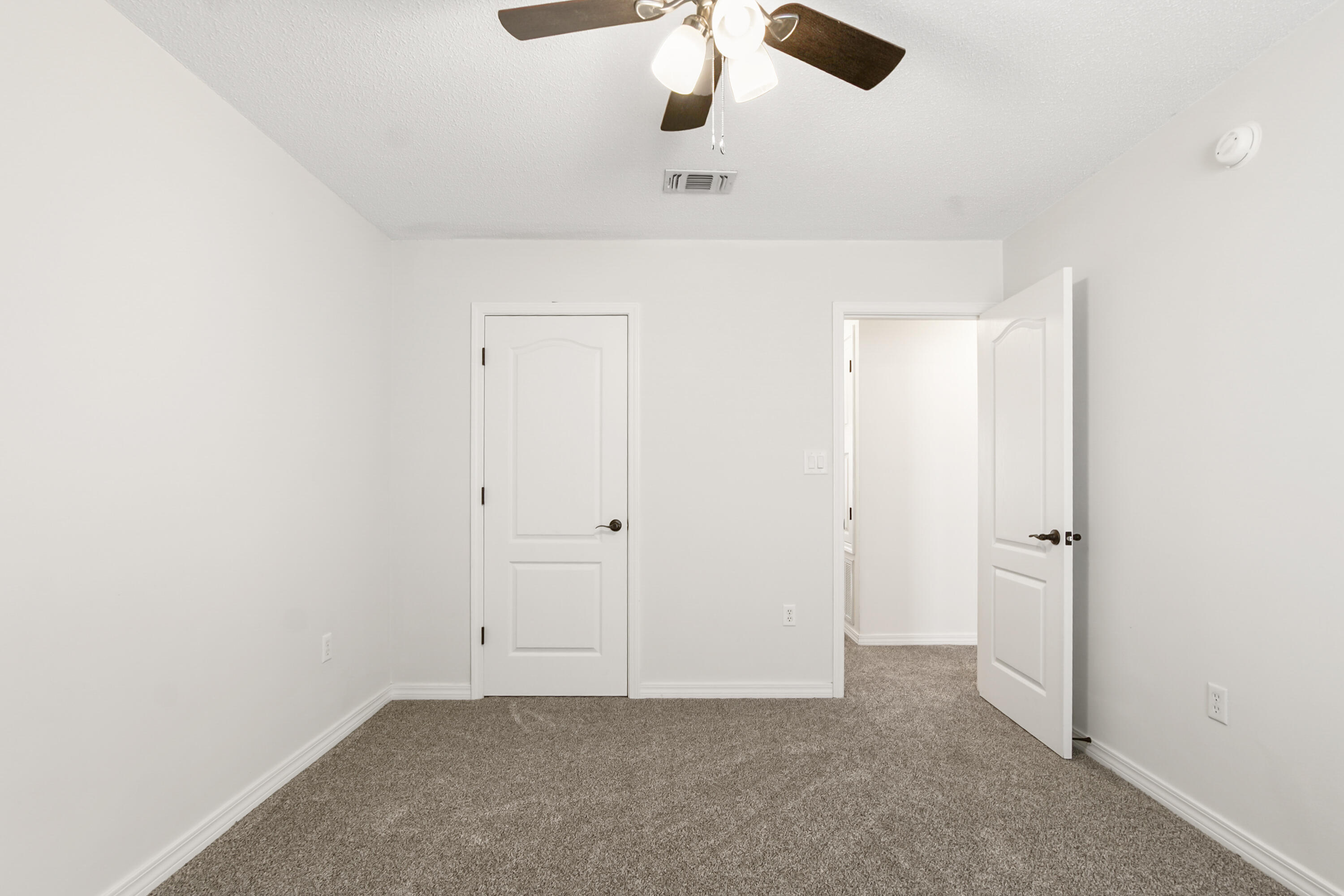 EMERALD LAKES PH 3 - Residential