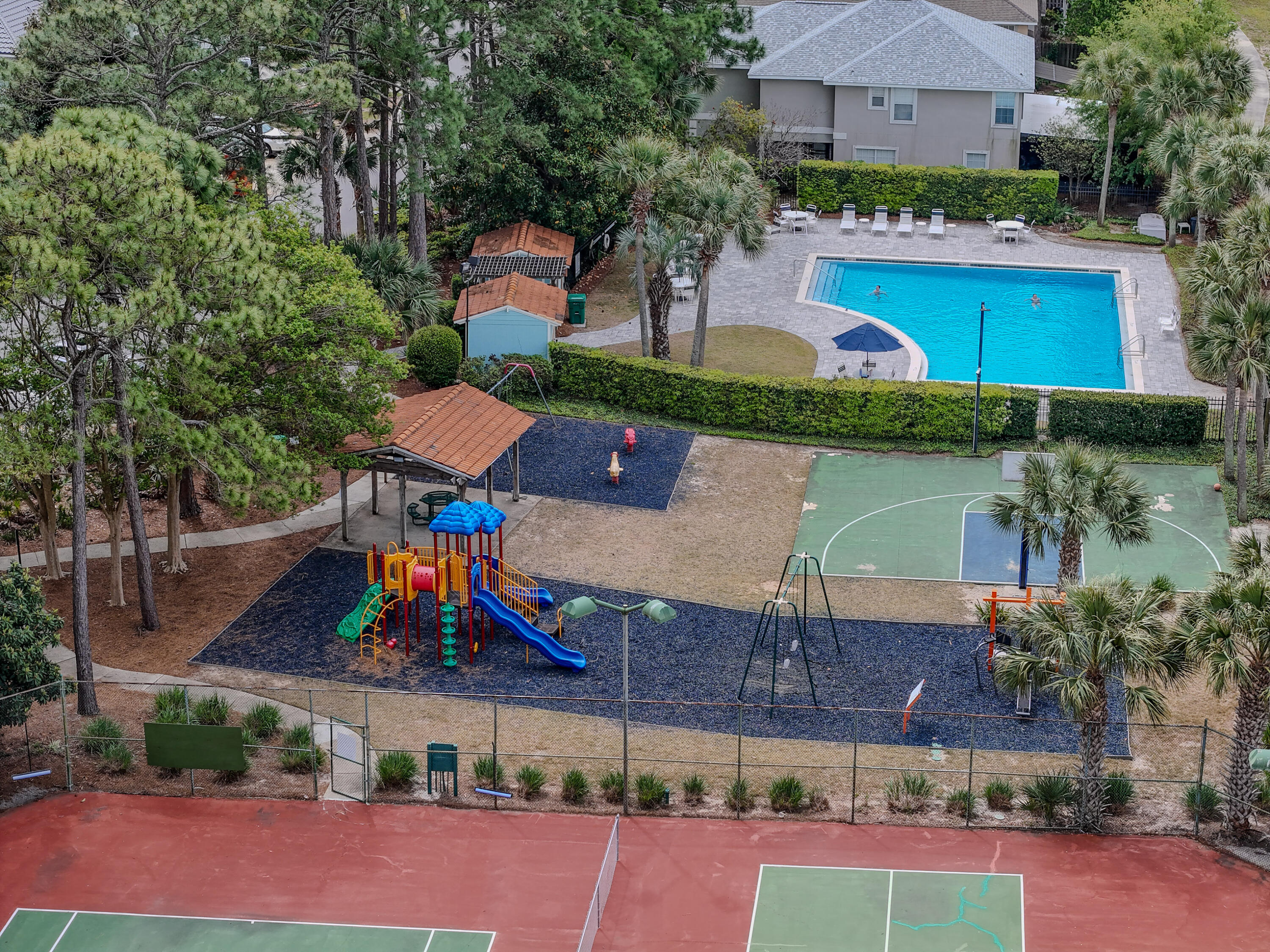 EMERALD LAKES PH 3 - Residential