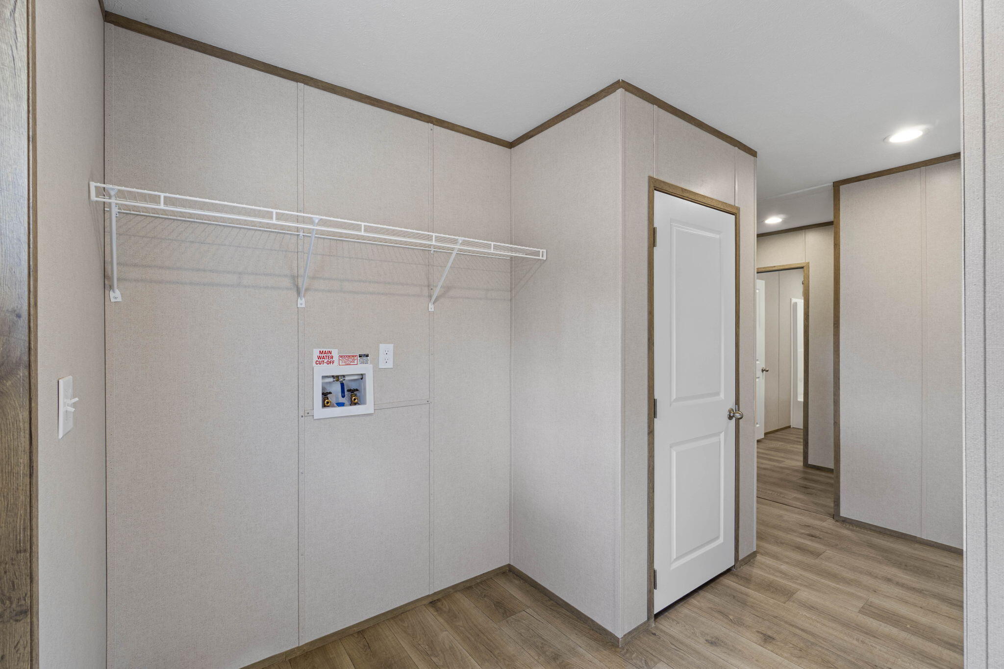 OAKWOOD LAKES ESTATES - Residential