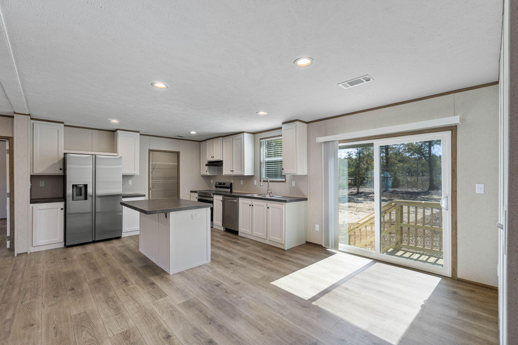 OAKWOOD LAKES ESTATES - Residential