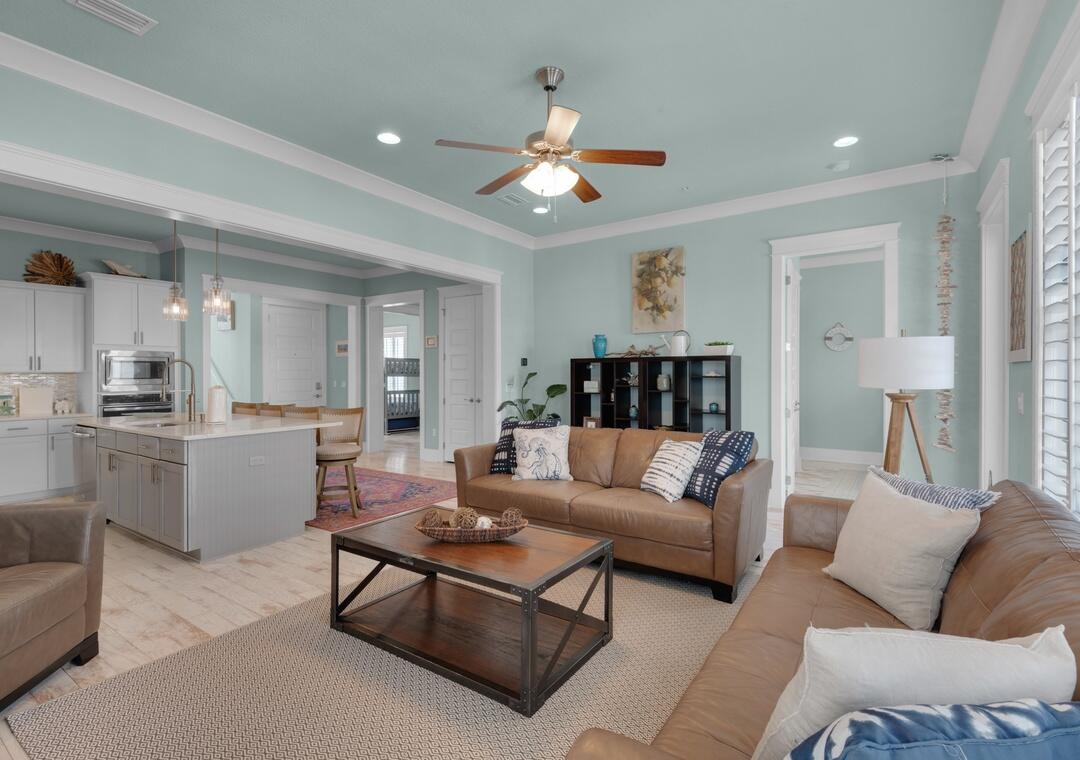 BY THE SEA - Residential