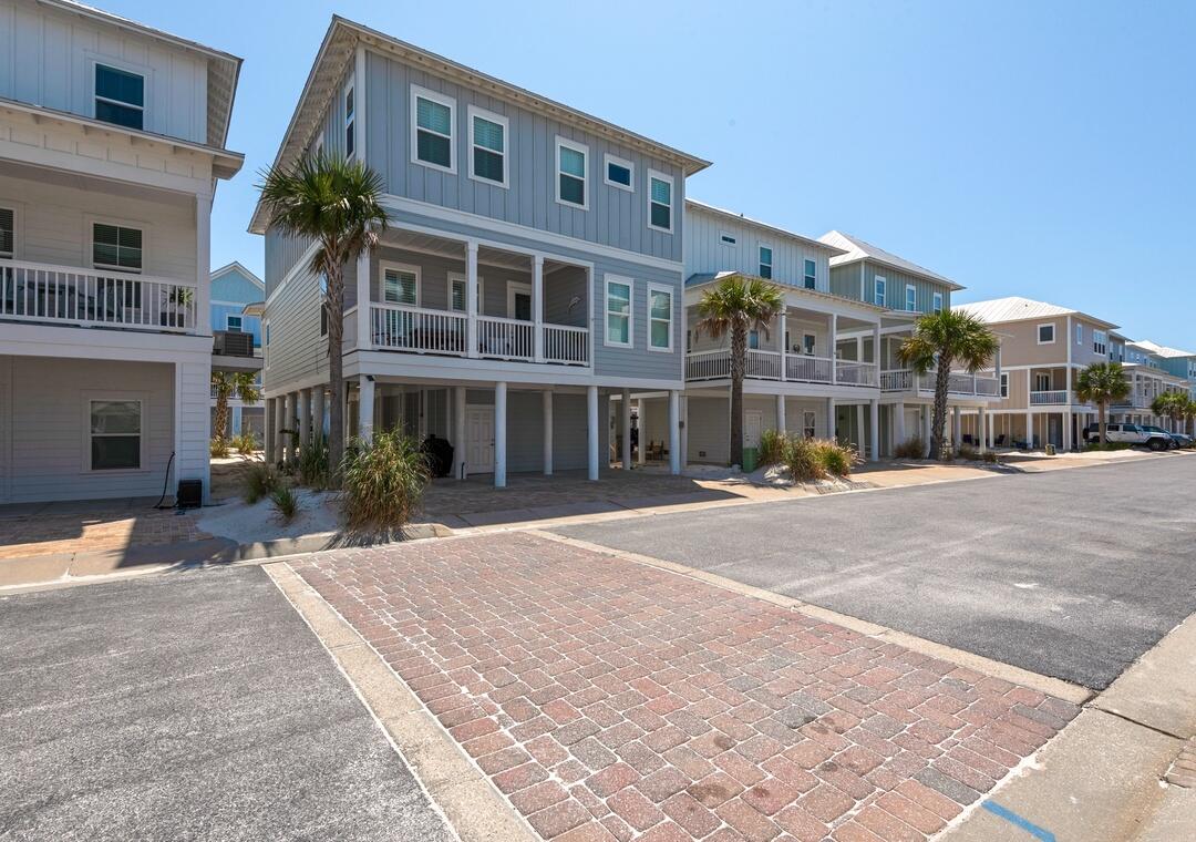 BY THE SEA - Residential