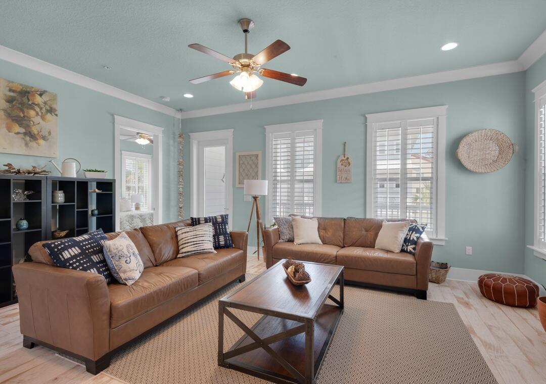 BY THE SEA - Residential