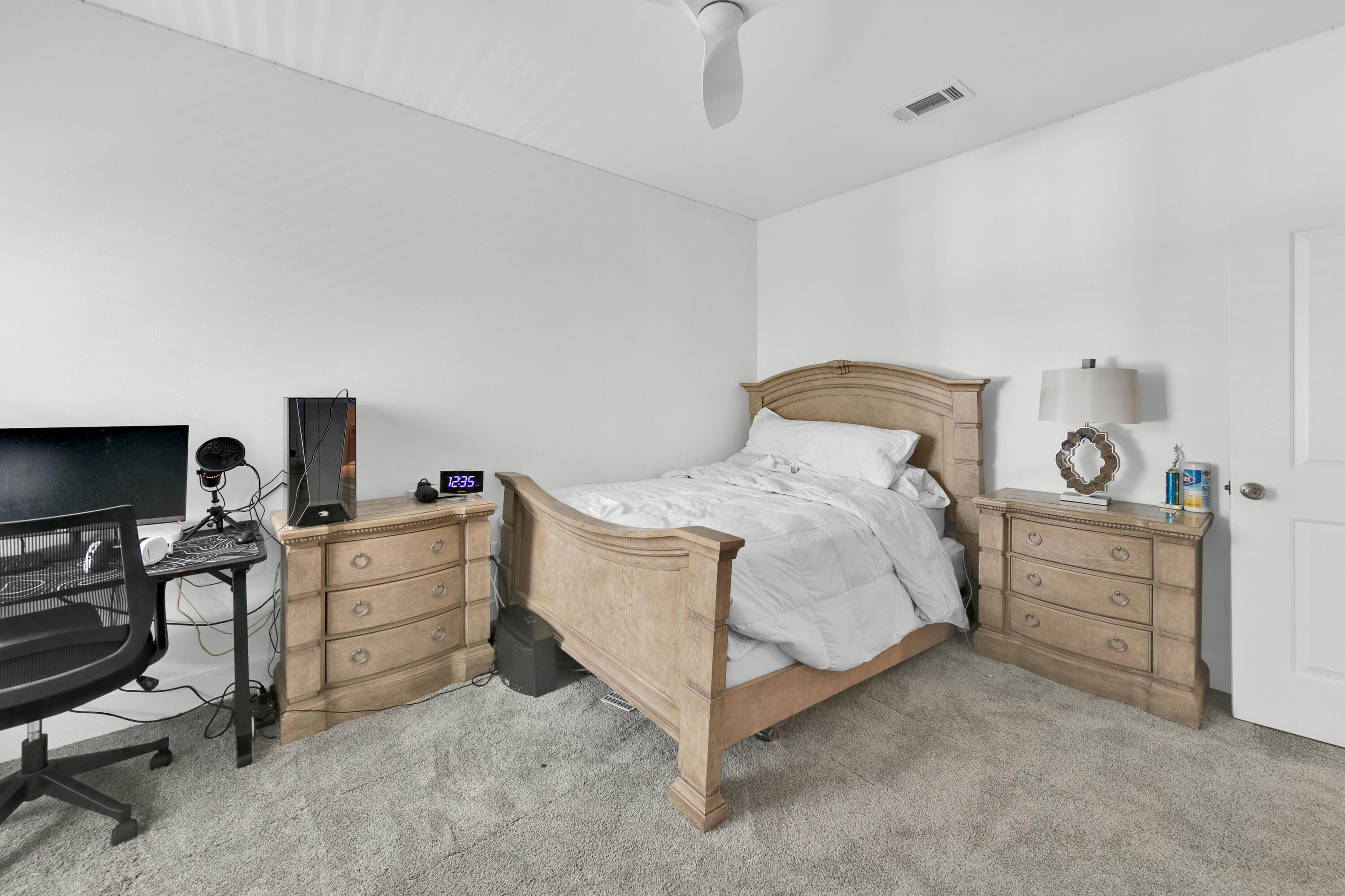 HIDDEN GROVE - Residential