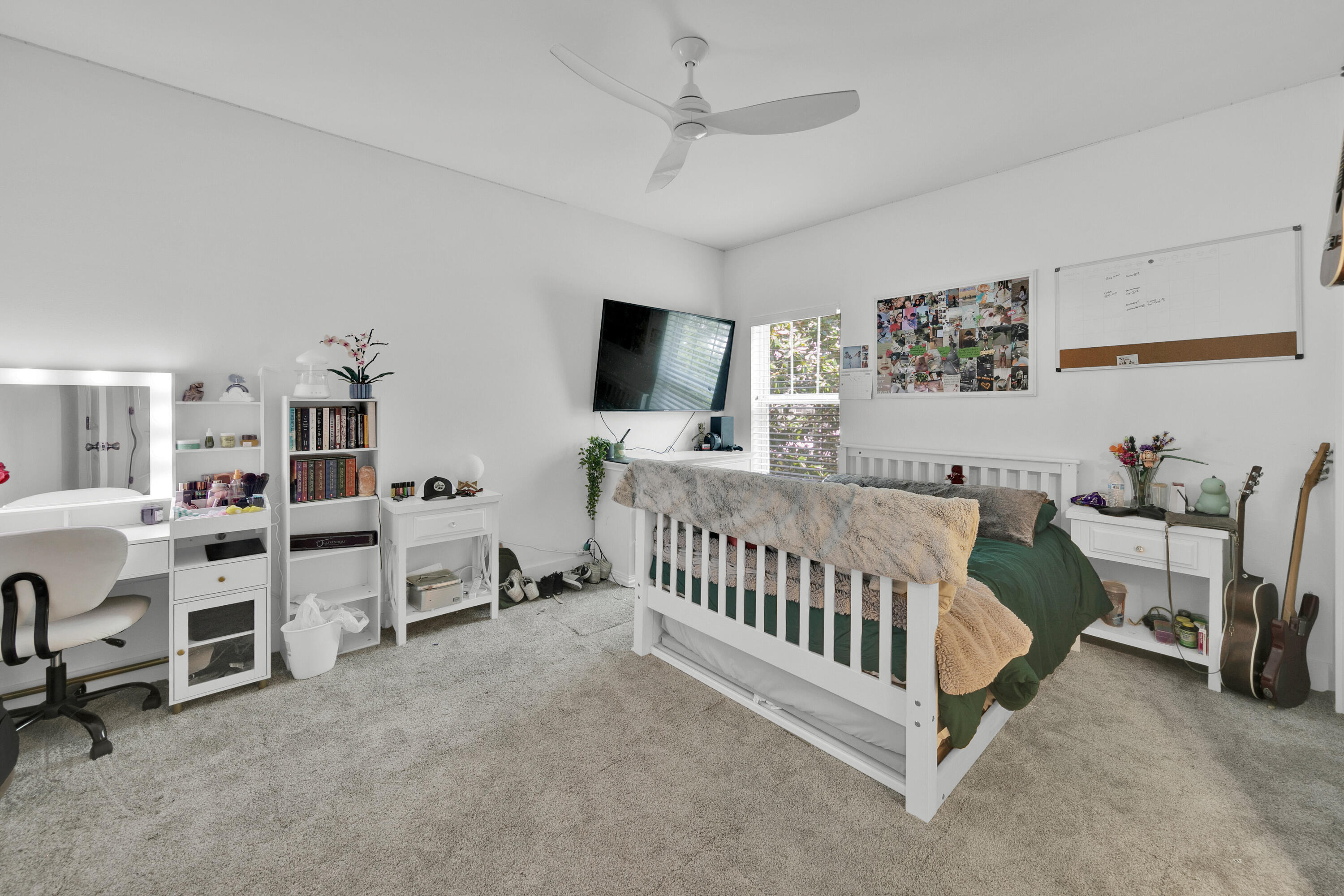 HIDDEN GROVE - Residential