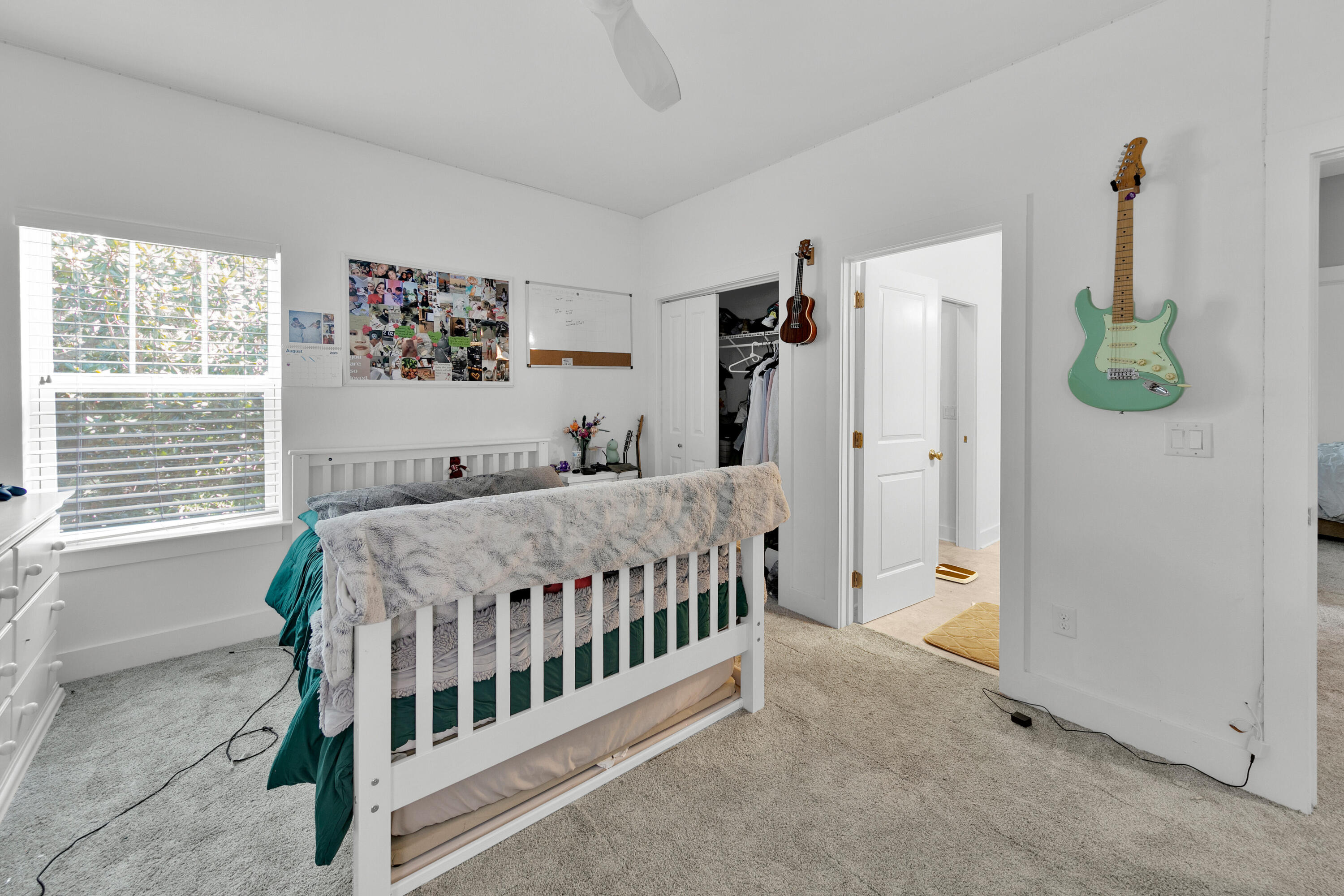 HIDDEN GROVE - Residential