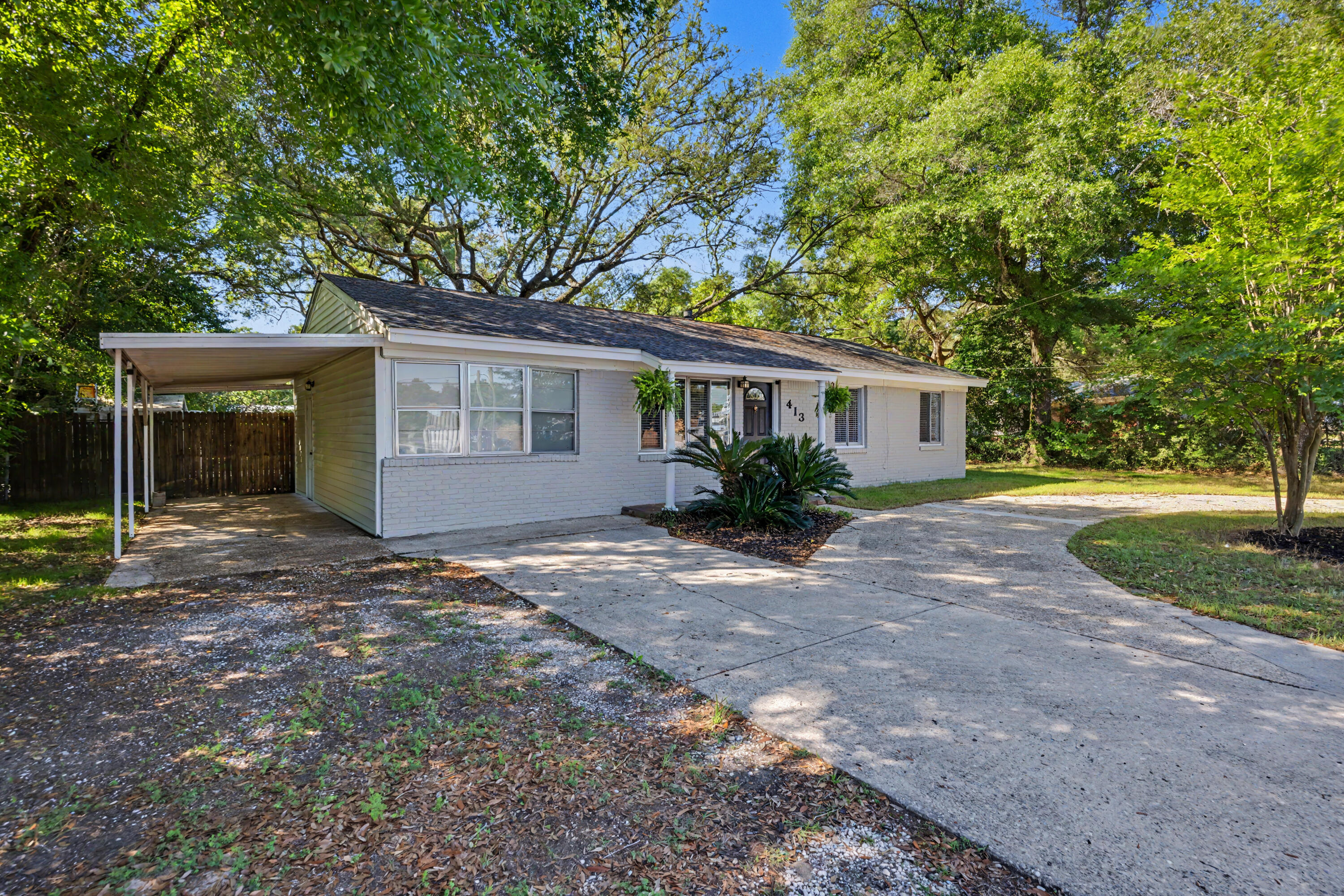 413 Government Avenue