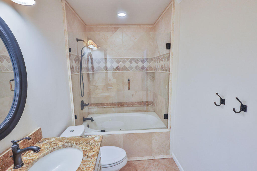 VILLA RUSS PARK S/D LOT 30 BLK 3 - Residential