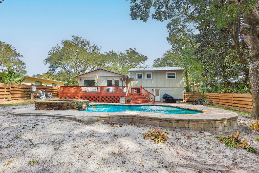 VILLA RUSS PARK S/D LOT 30 BLK 3 - Residential