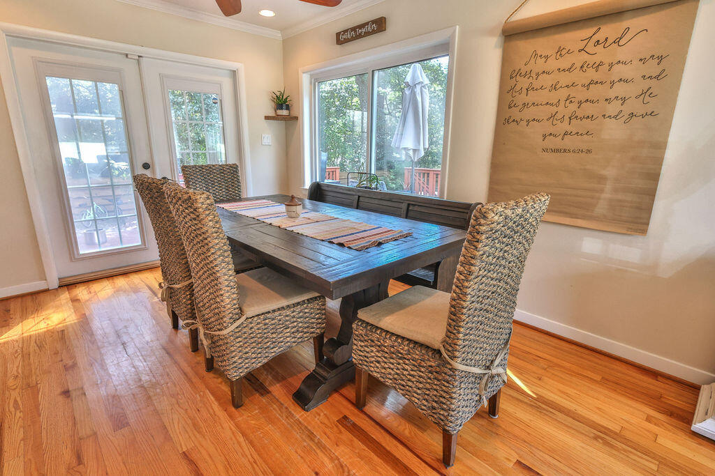 VILLA RUSS PARK S/D LOT 30 BLK 3 - Residential