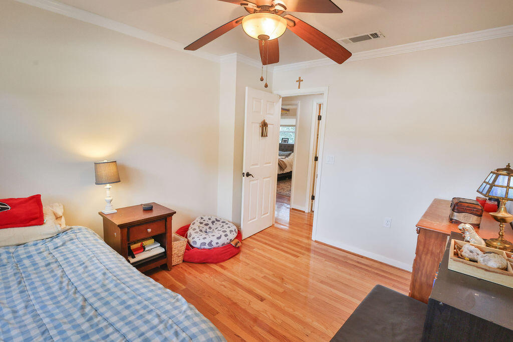 VILLA RUSS PARK S/D LOT 30 BLK 3 - Residential