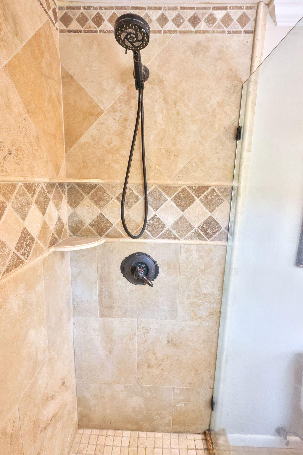 VILLA RUSS PARK S/D LOT 30 BLK 3 - Residential