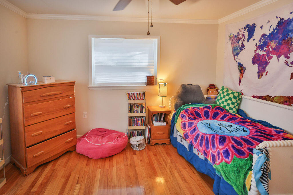 VILLA RUSS PARK S/D LOT 30 BLK 3 - Residential