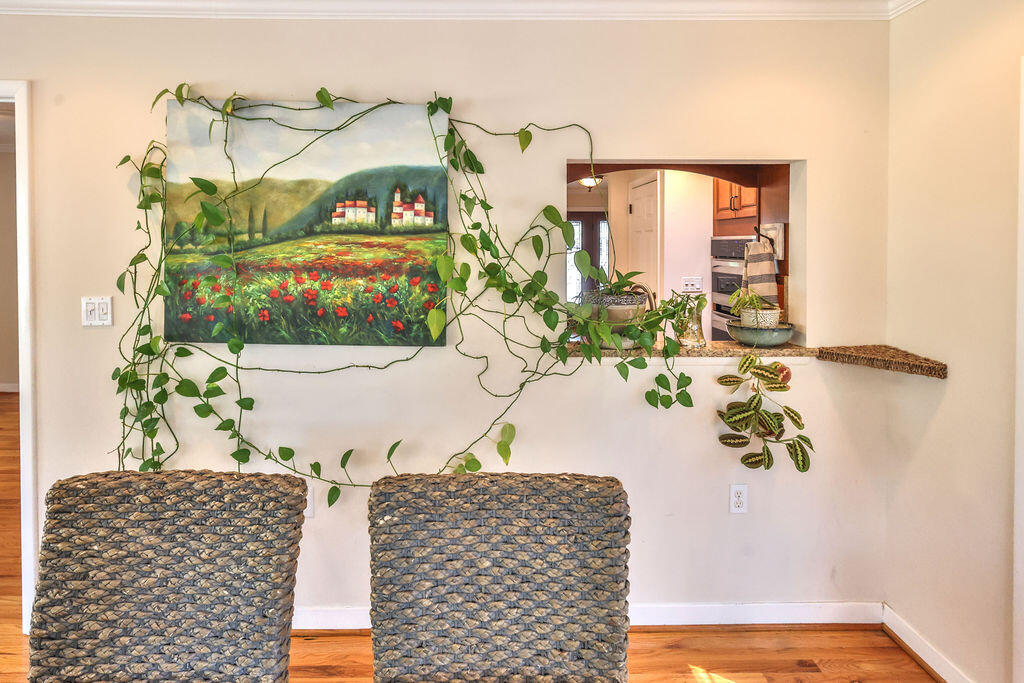 VILLA RUSS PARK S/D LOT 30 BLK 3 - Residential