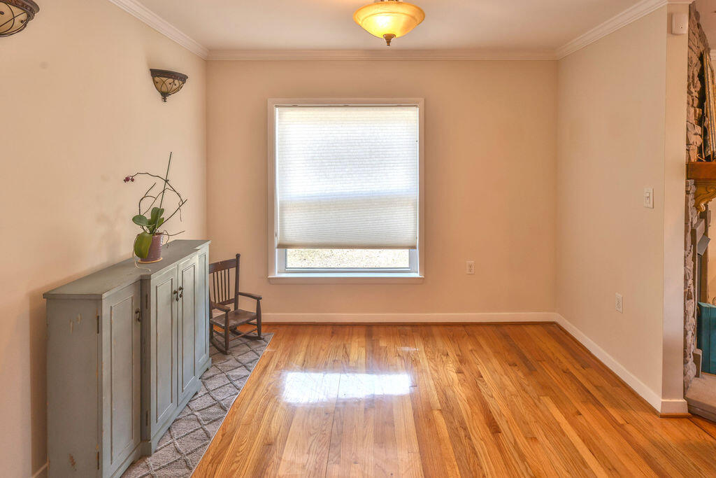 VILLA RUSS PARK S/D LOT 30 BLK 3 - Residential