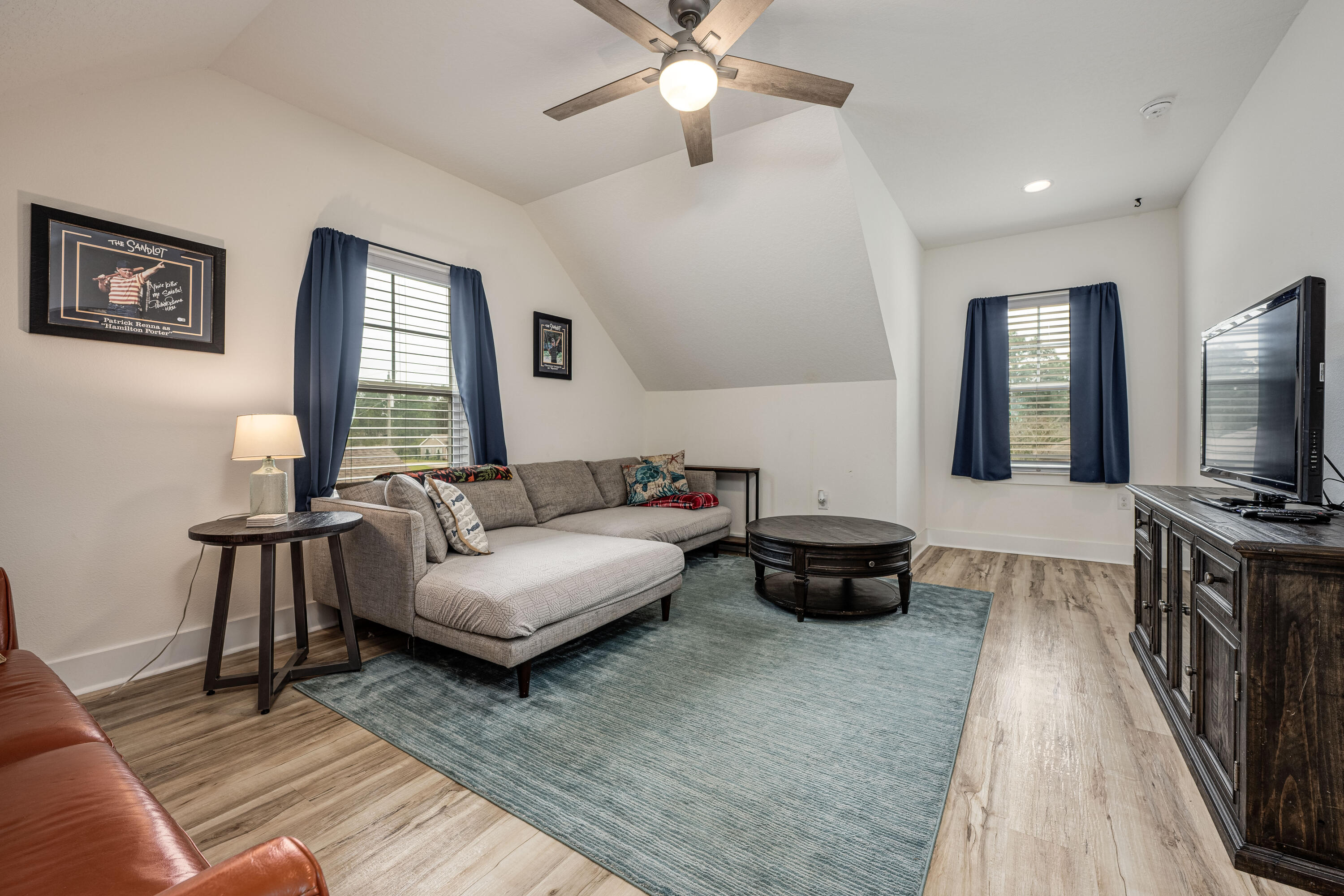 HOLLEY BY THE SEA - Residential