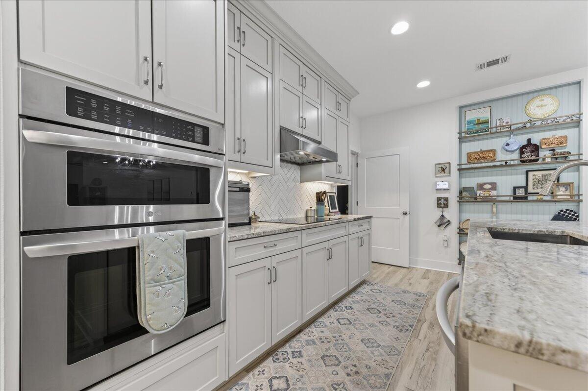 HOLLEY BY THE SEA - Residential