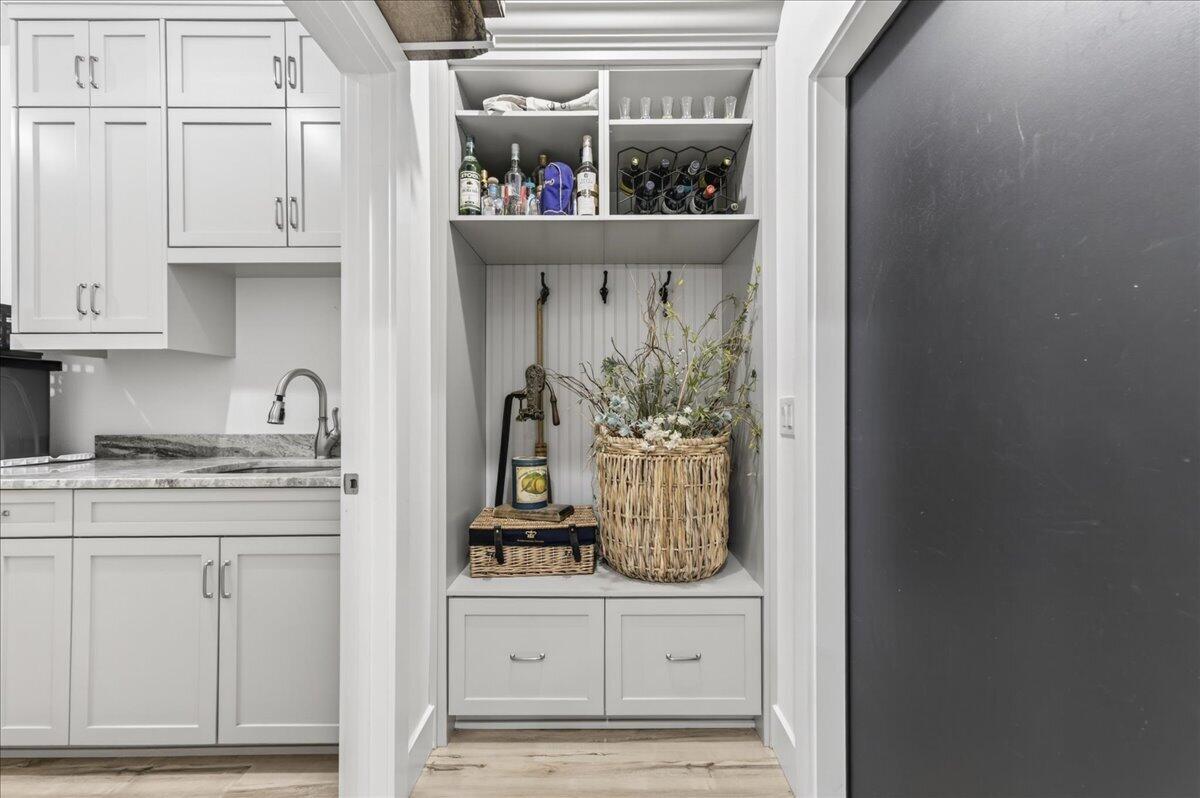 HOLLEY BY THE SEA - Residential