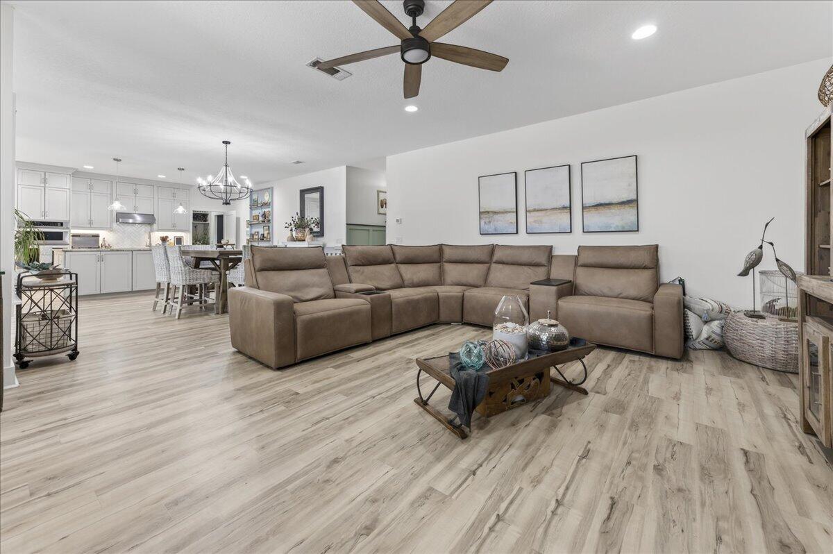 HOLLEY BY THE SEA - Residential