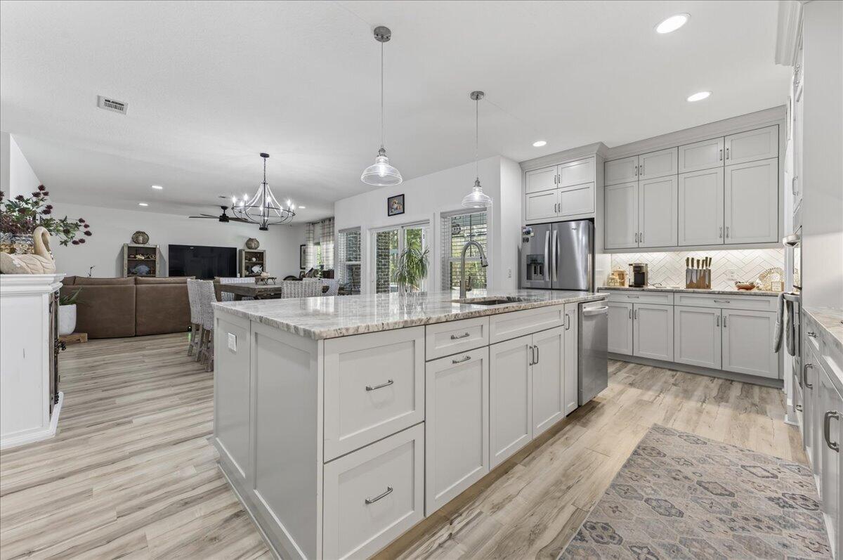 HOLLEY BY THE SEA - Residential