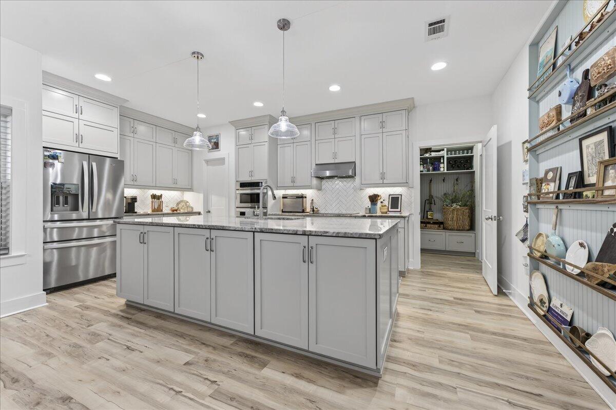 HOLLEY BY THE SEA - Residential