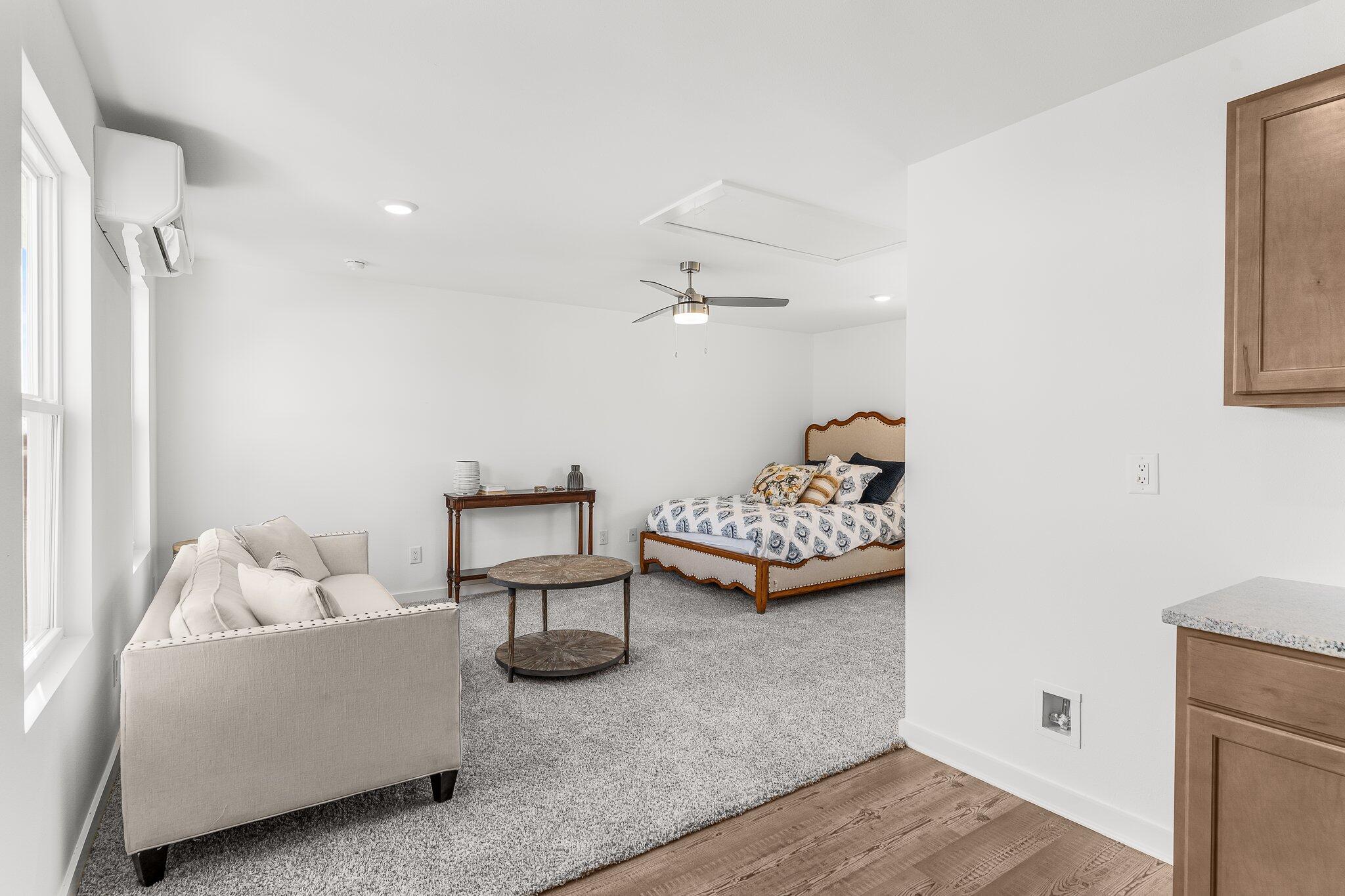 OWL'S HEAD - Residential Lease