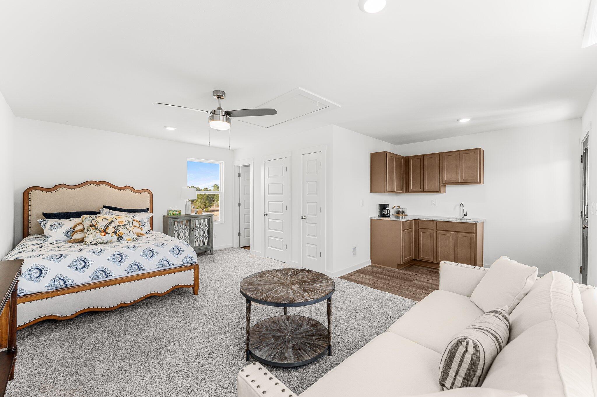 OWL'S HEAD - Residential Lease