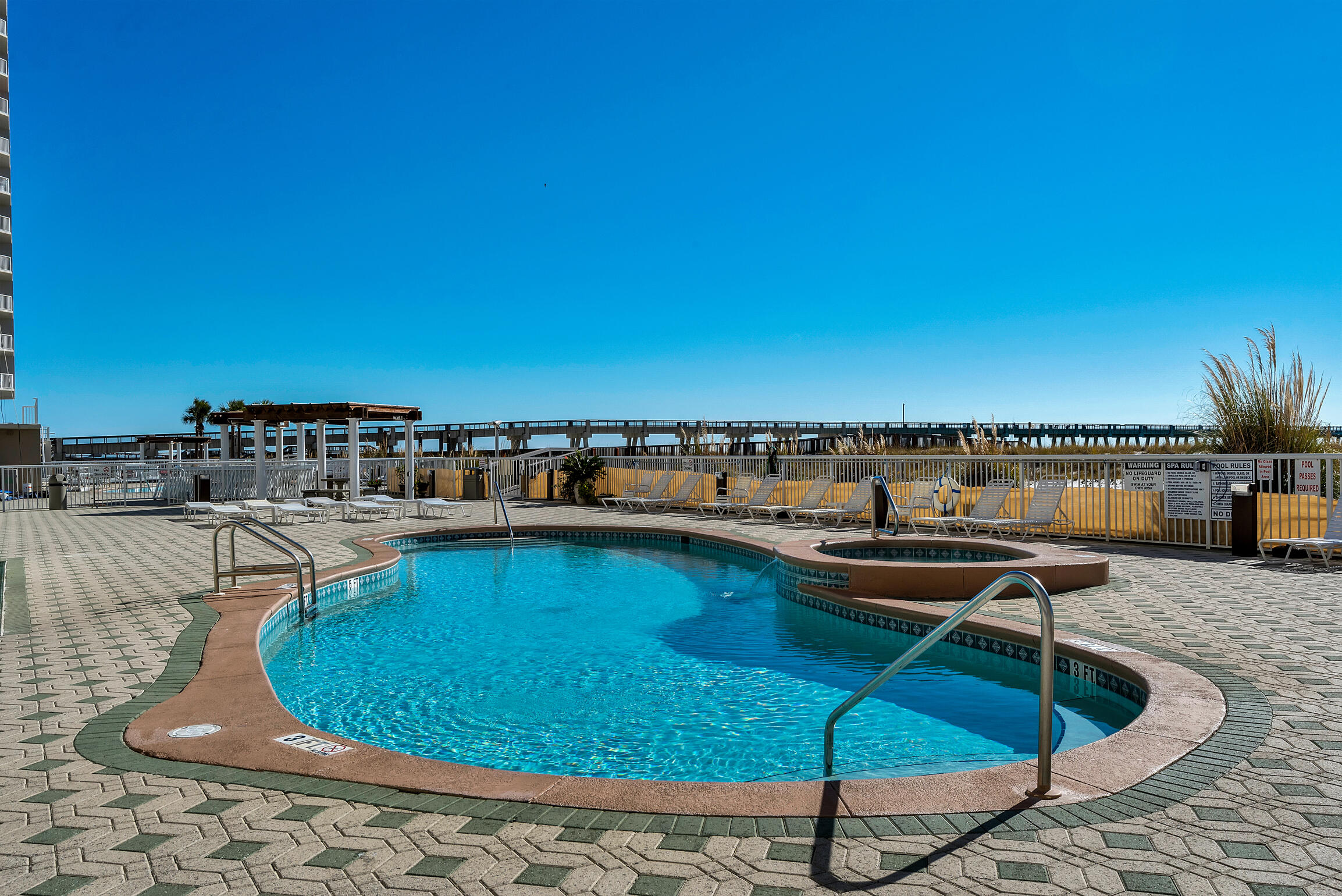 SUMMERWIND CONDOS - Residential