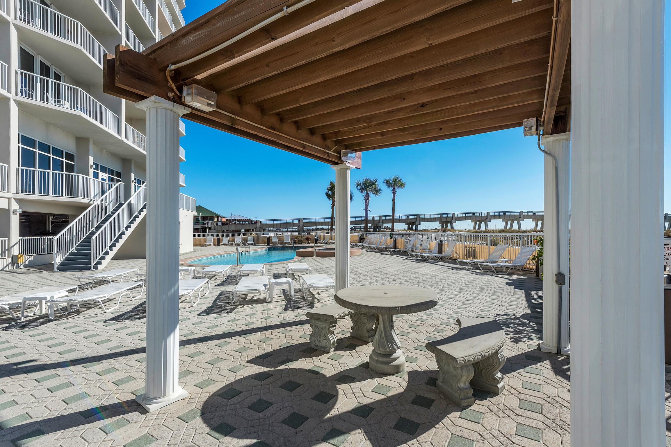 SUMMERWIND CONDOS - Residential