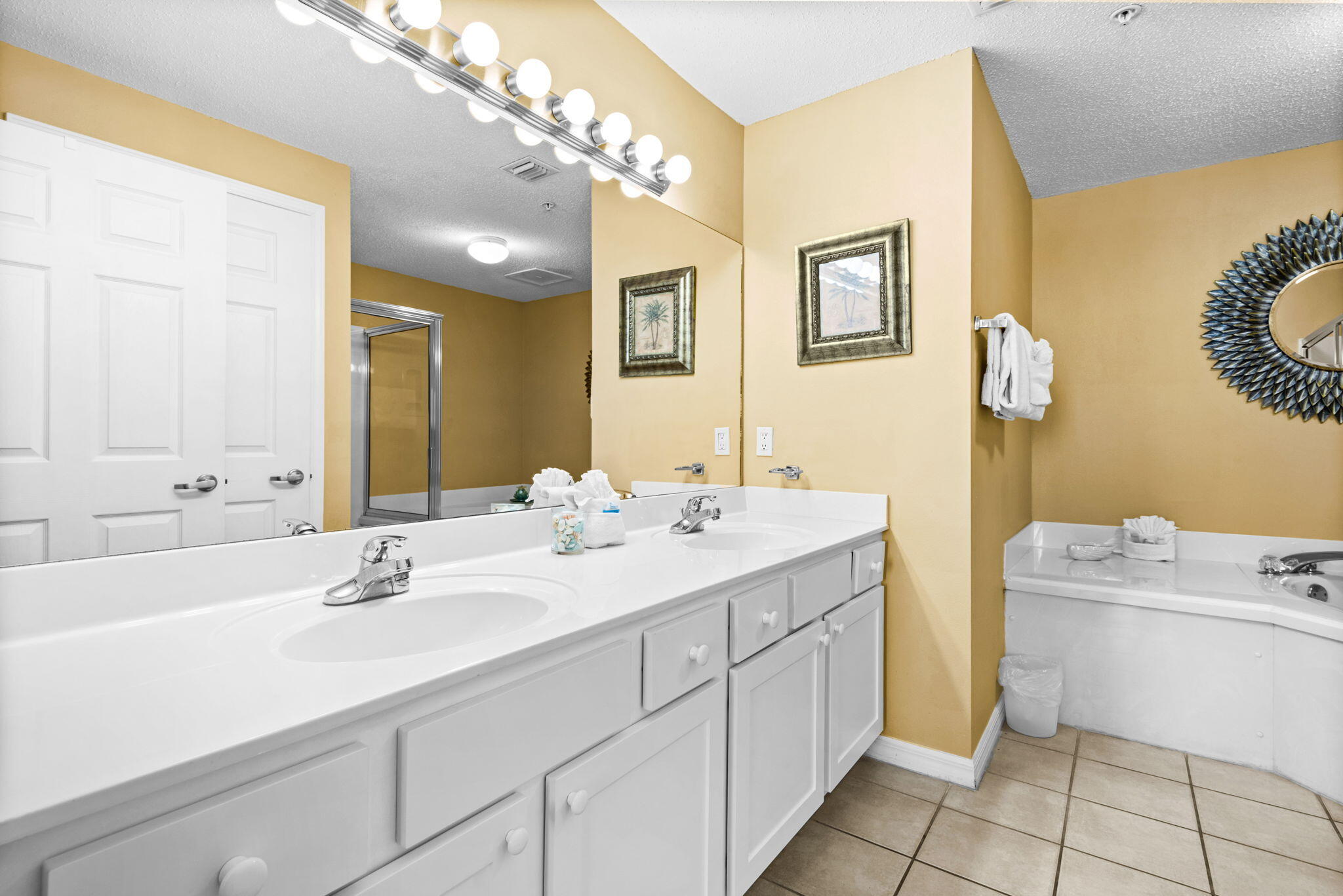SUMMERWIND CONDOS - Residential
