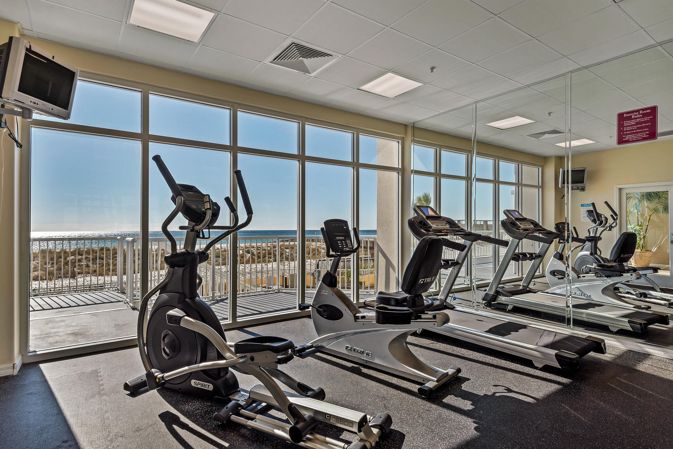 SUMMERWIND CONDOS - Residential