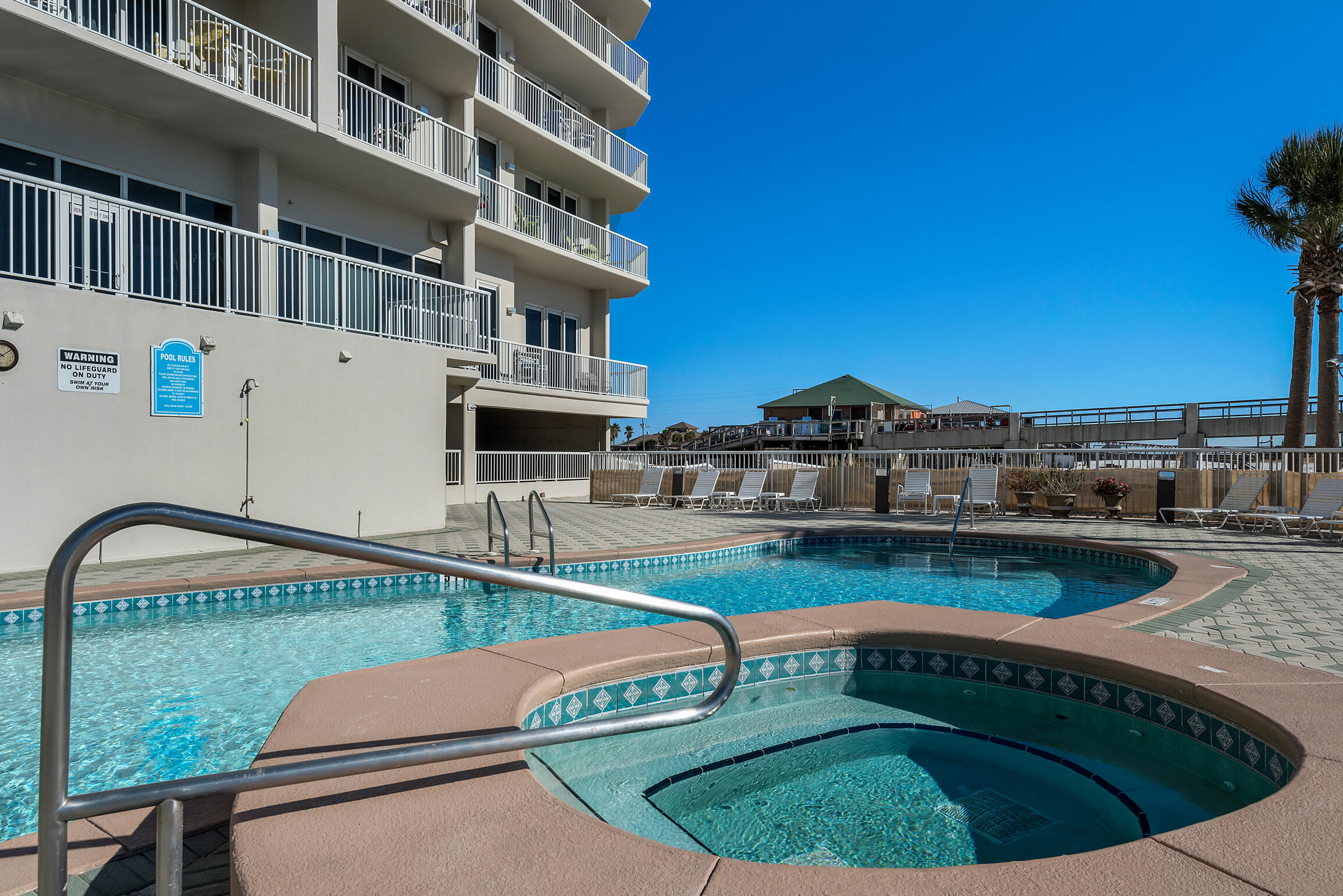 SUMMERWIND CONDOS - Residential