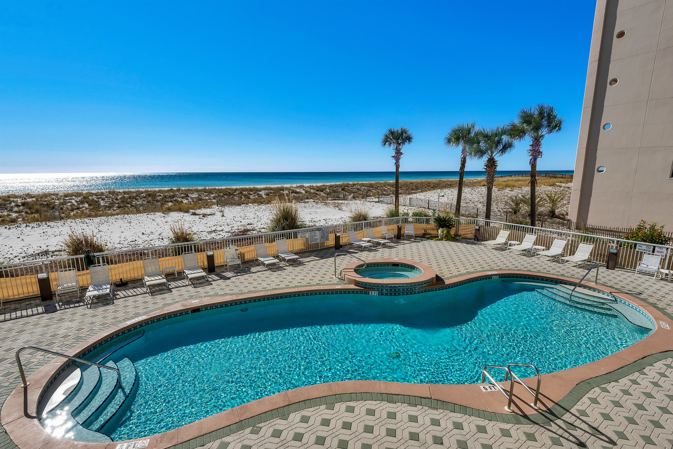 SUMMERWIND CONDOS - Residential