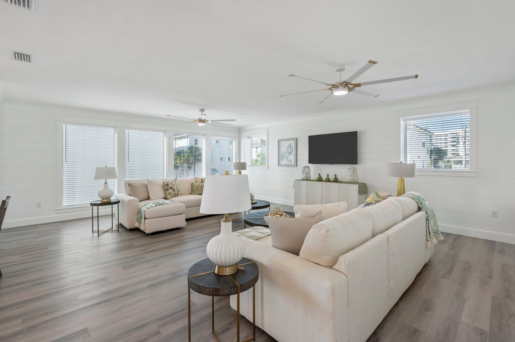 MIRAMAR BEACH - Residential