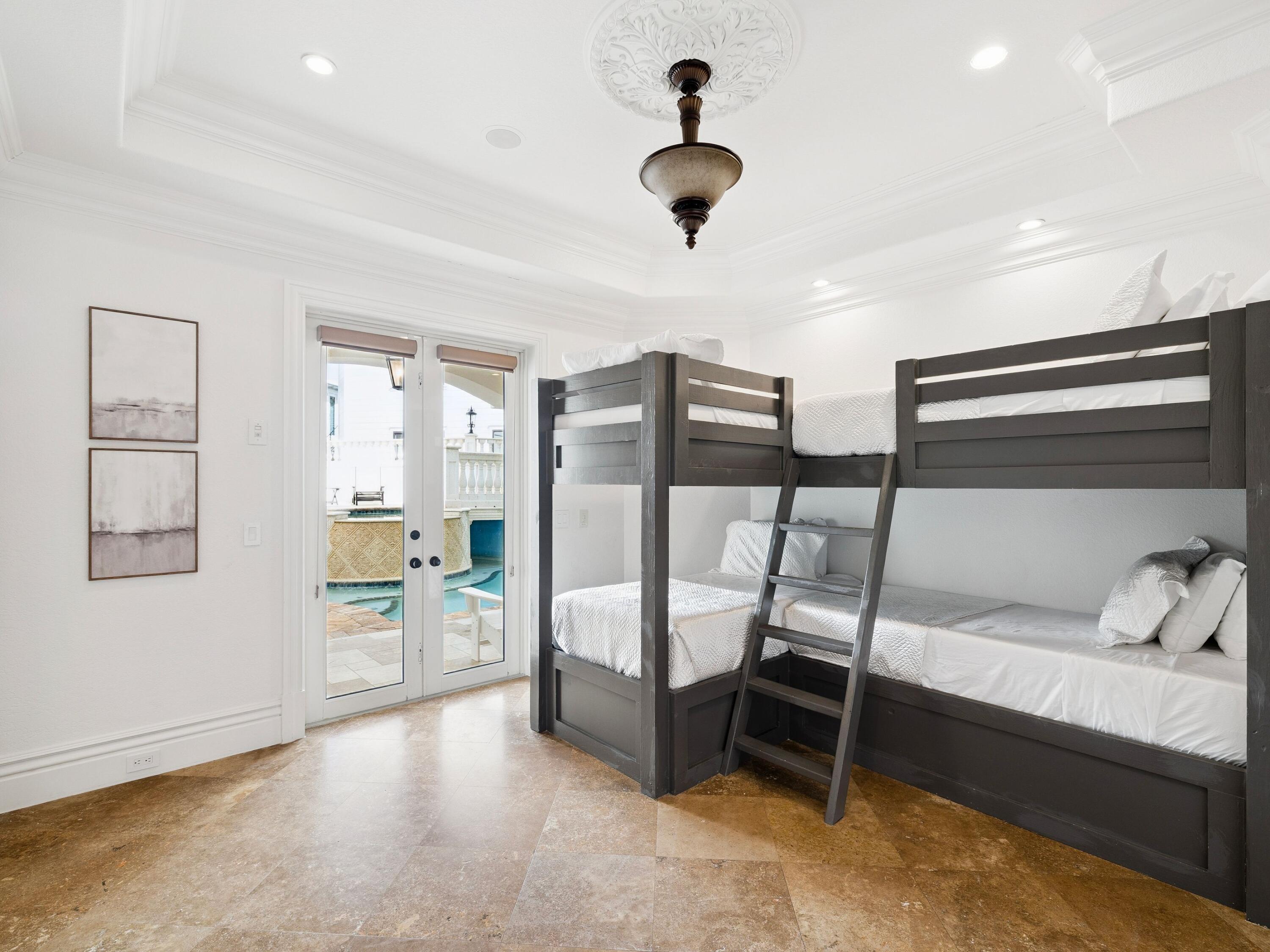 PELICAN POINTE AT CAMP CREEK - Residential