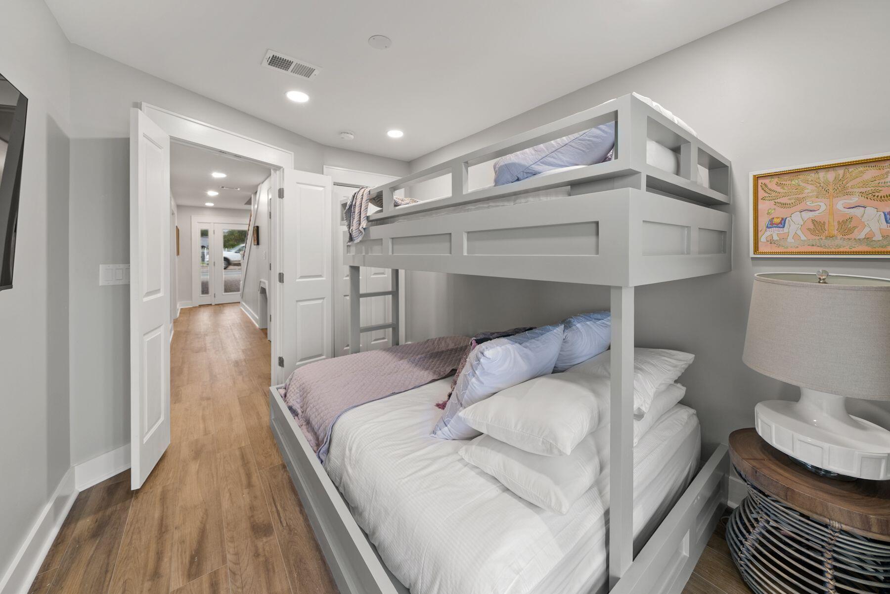 WARREN HEIGHTS - Residential