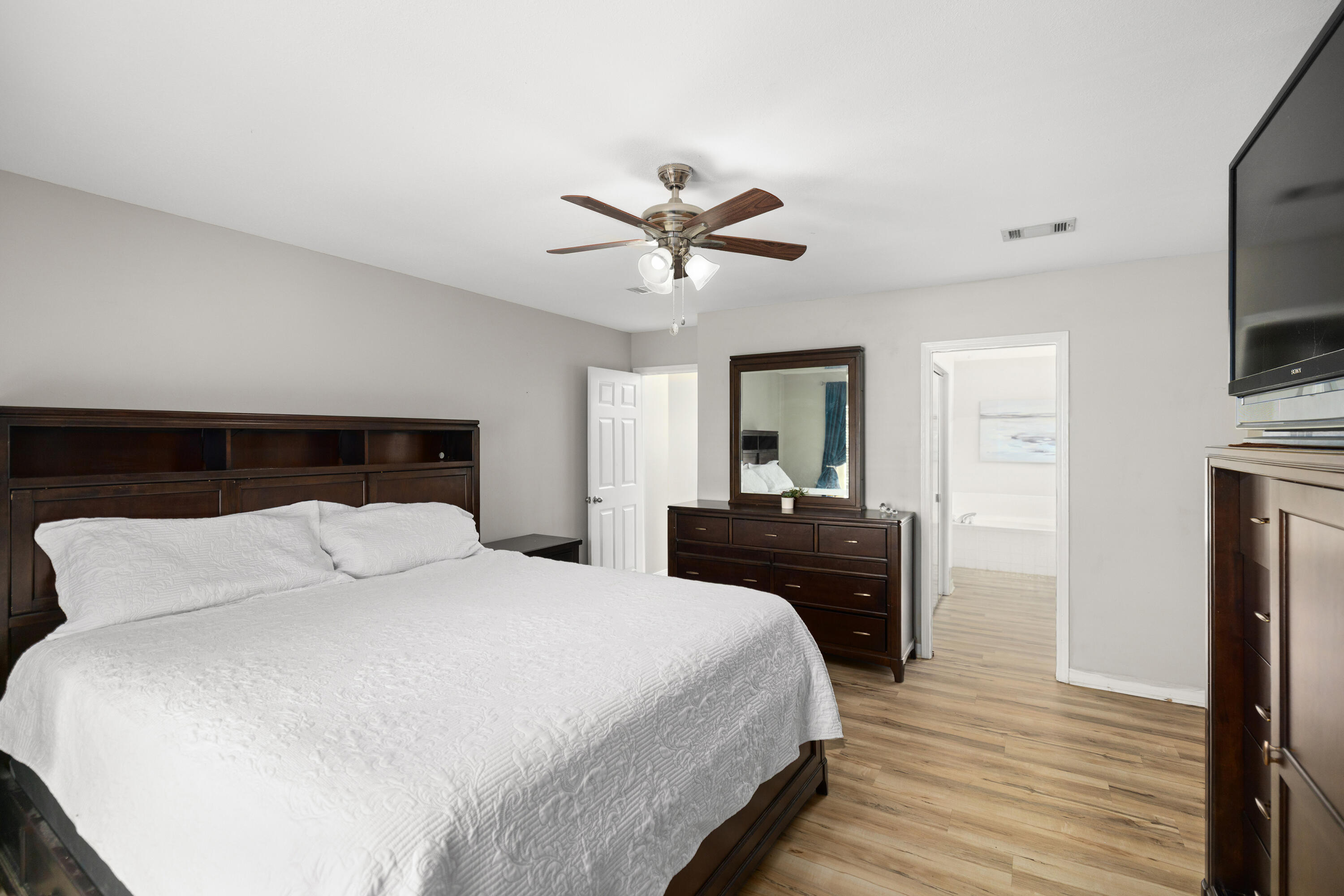 ROCKY BAYOU COUNTRY CLUB ESTATES 4 - Residential