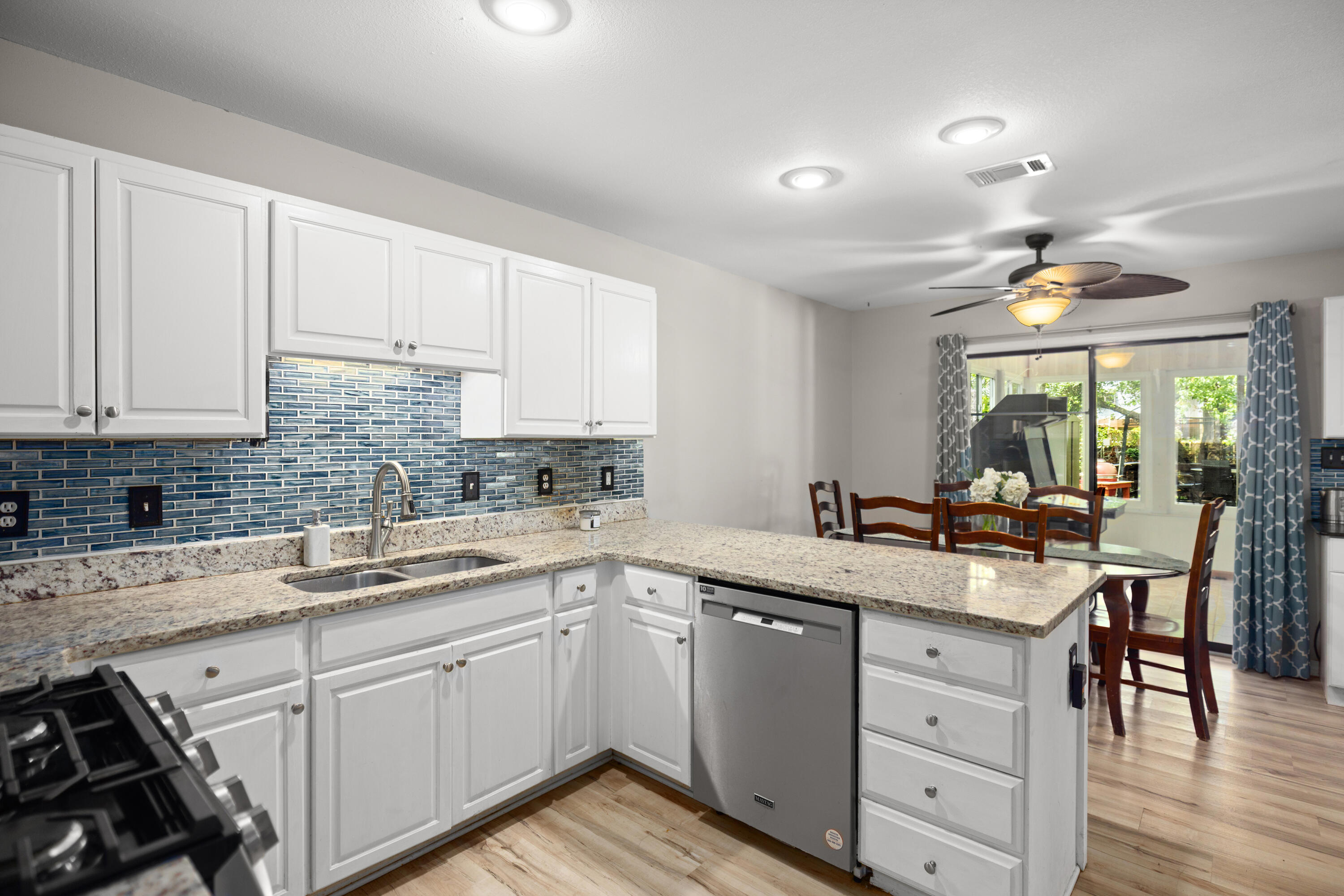 ROCKY BAYOU COUNTRY CLUB ESTATES 4 - Residential