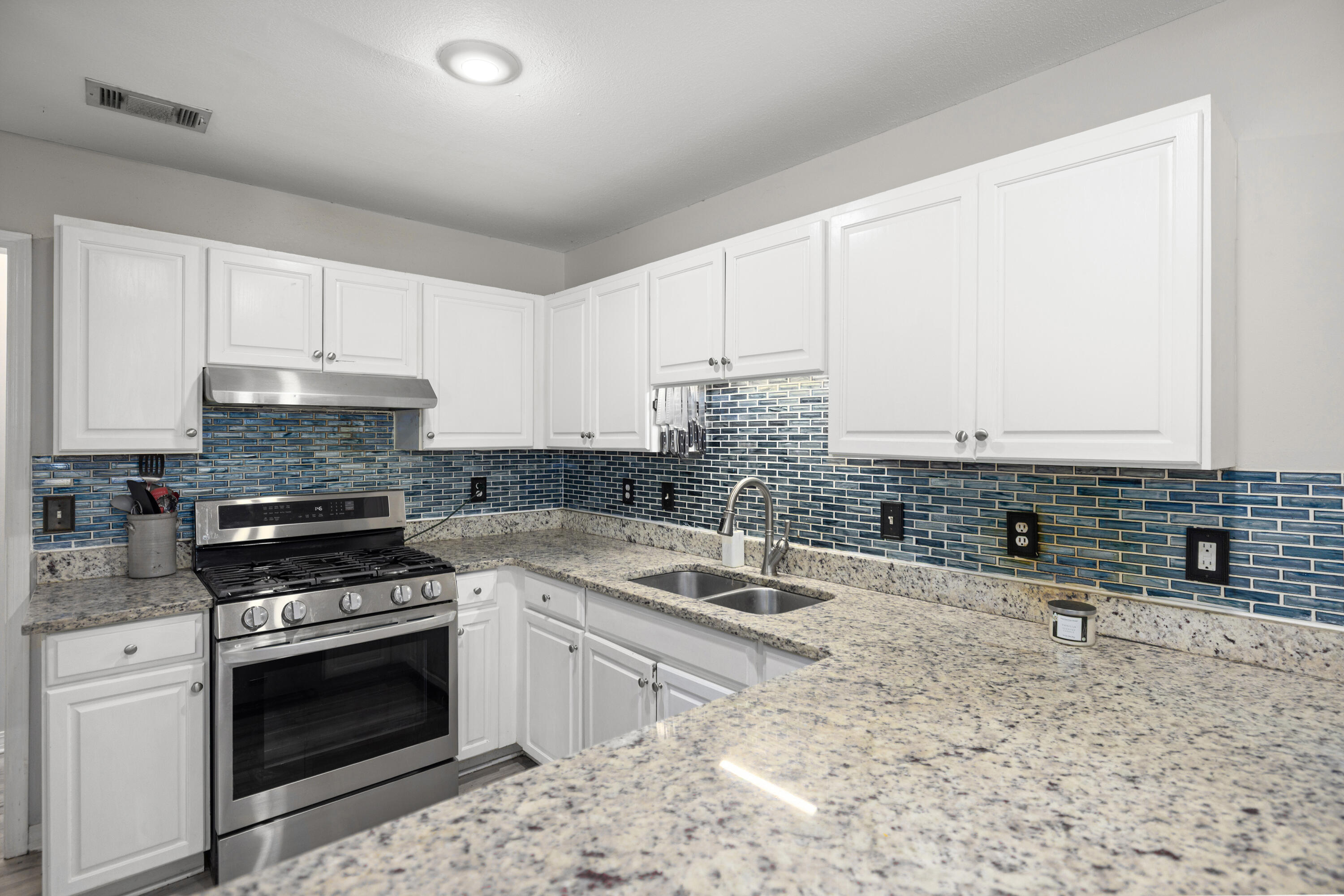 ROCKY BAYOU COUNTRY CLUB ESTATES 4 - Residential