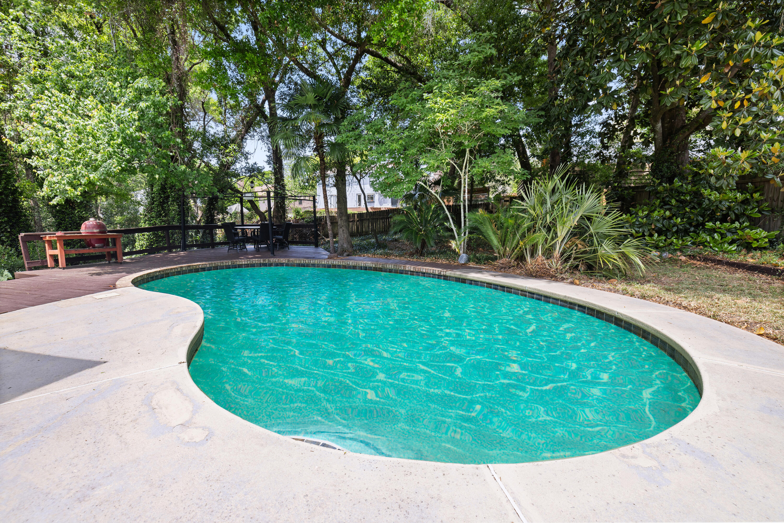 ROCKY BAYOU COUNTRY CLUB ESTATES 4 - Residential