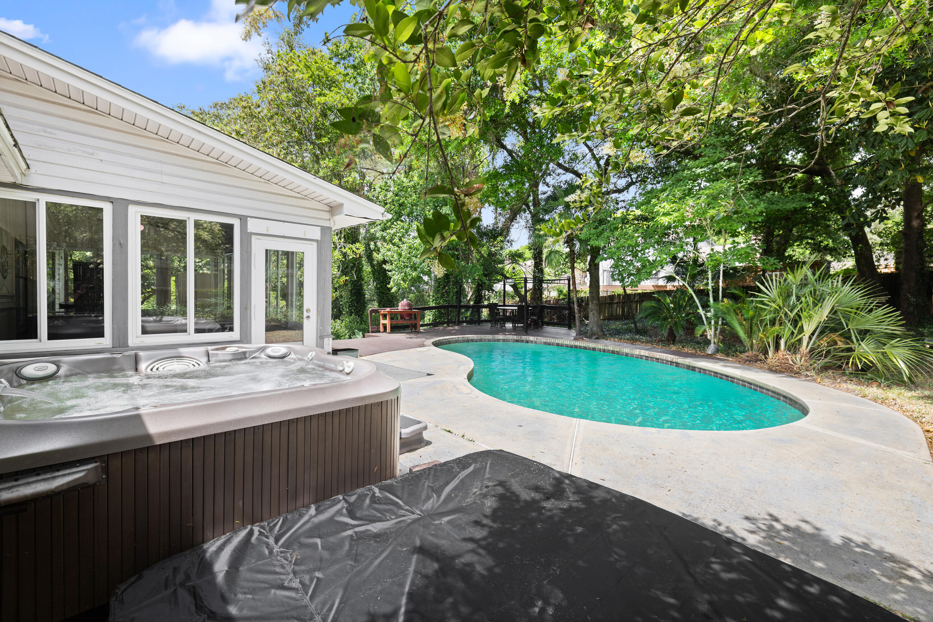 ROCKY BAYOU COUNTRY CLUB ESTATES 4 - Residential