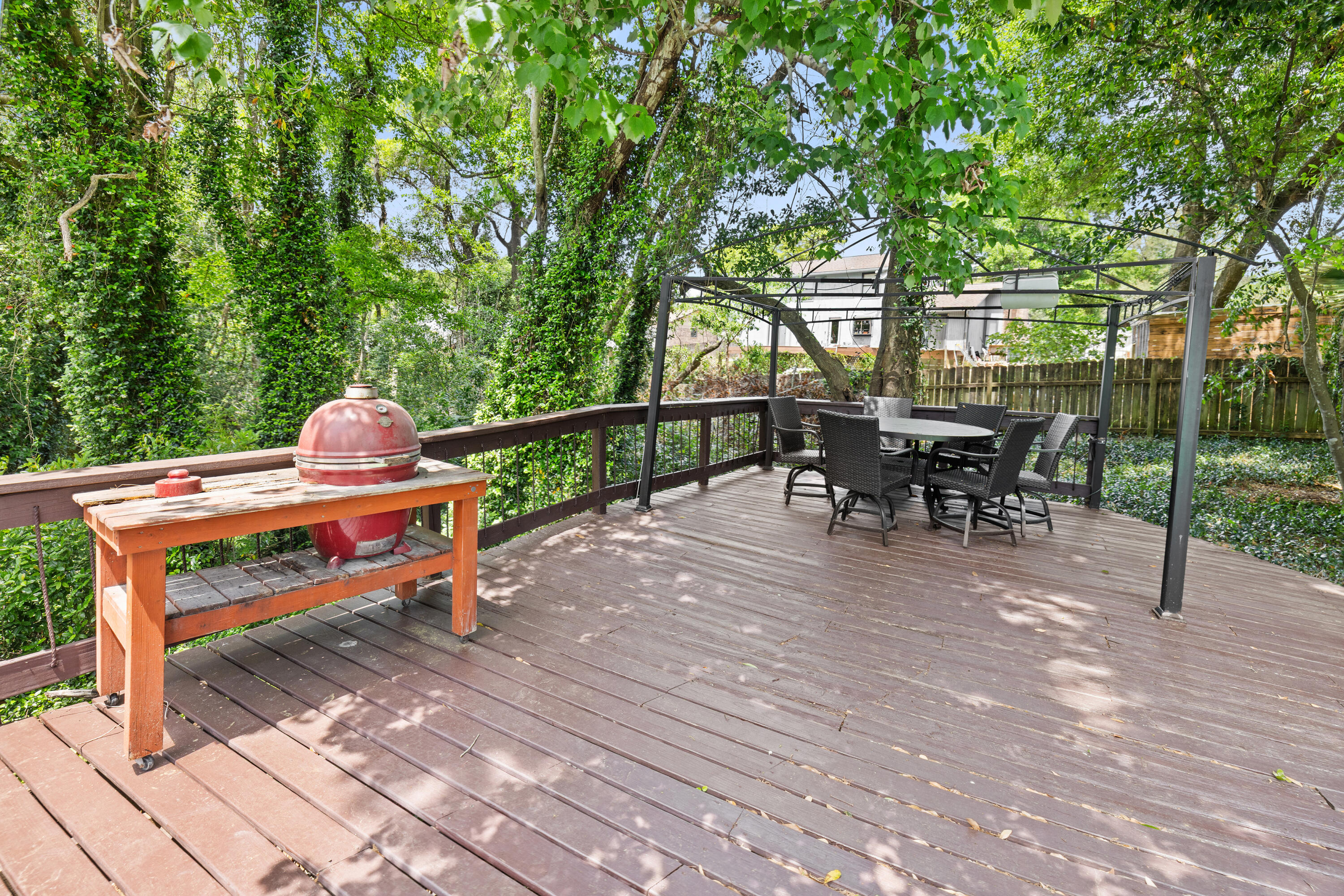 ROCKY BAYOU COUNTRY CLUB ESTATES 4 - Residential