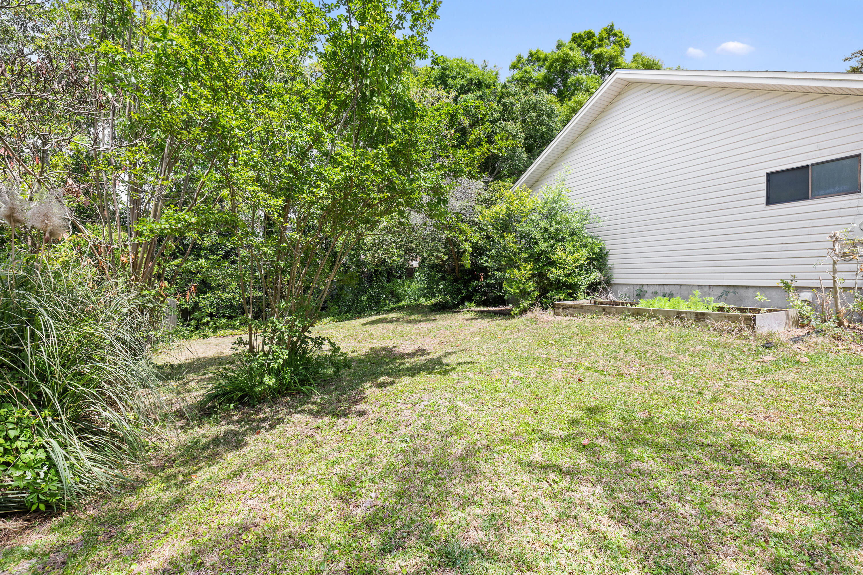 ROCKY BAYOU COUNTRY CLUB ESTATES 4 - Residential