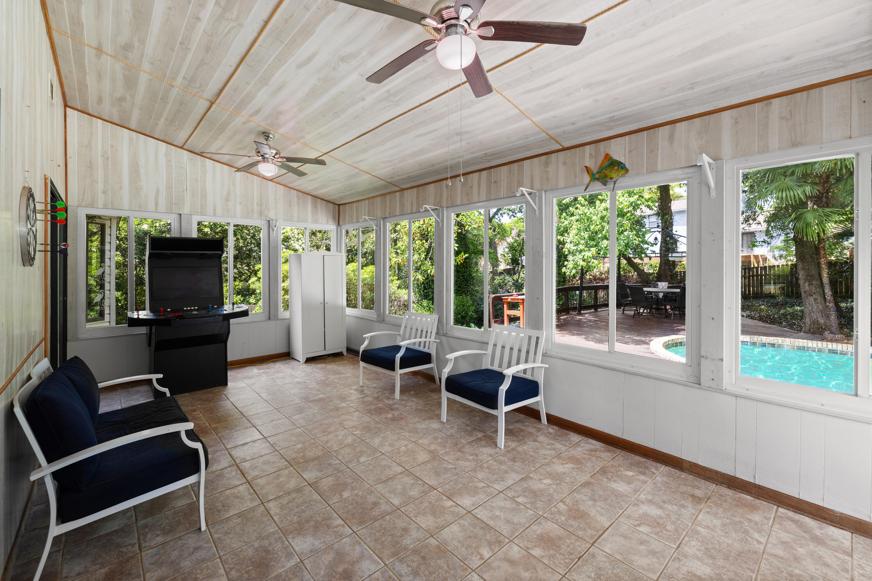 ROCKY BAYOU COUNTRY CLUB ESTATES 4 - Residential