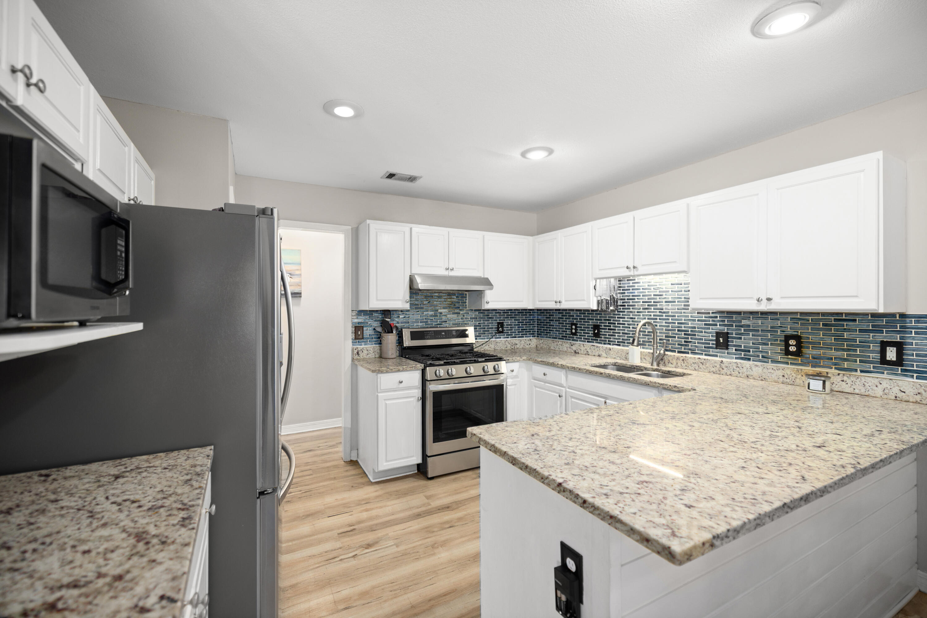 ROCKY BAYOU COUNTRY CLUB ESTATES 4 - Residential