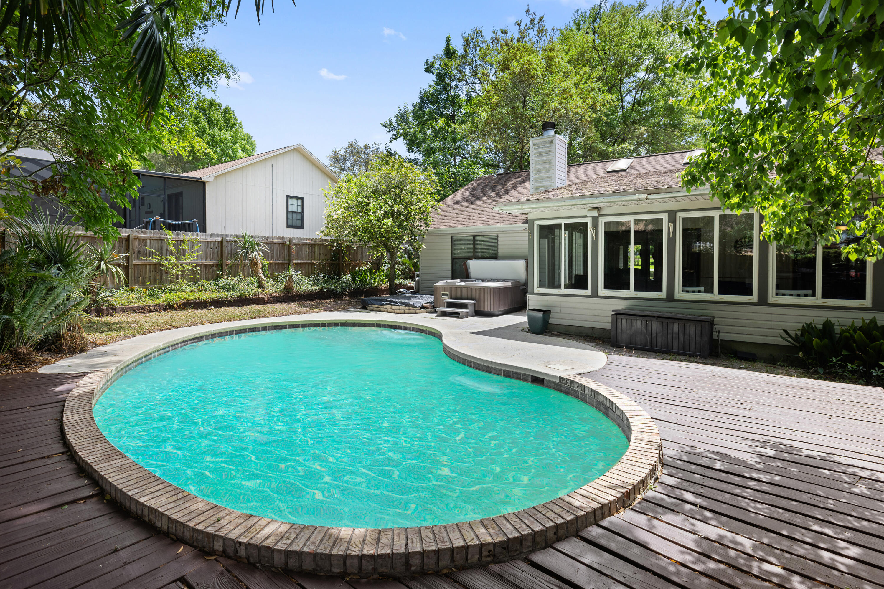 ROCKY BAYOU COUNTRY CLUB ESTATES 4 - Residential