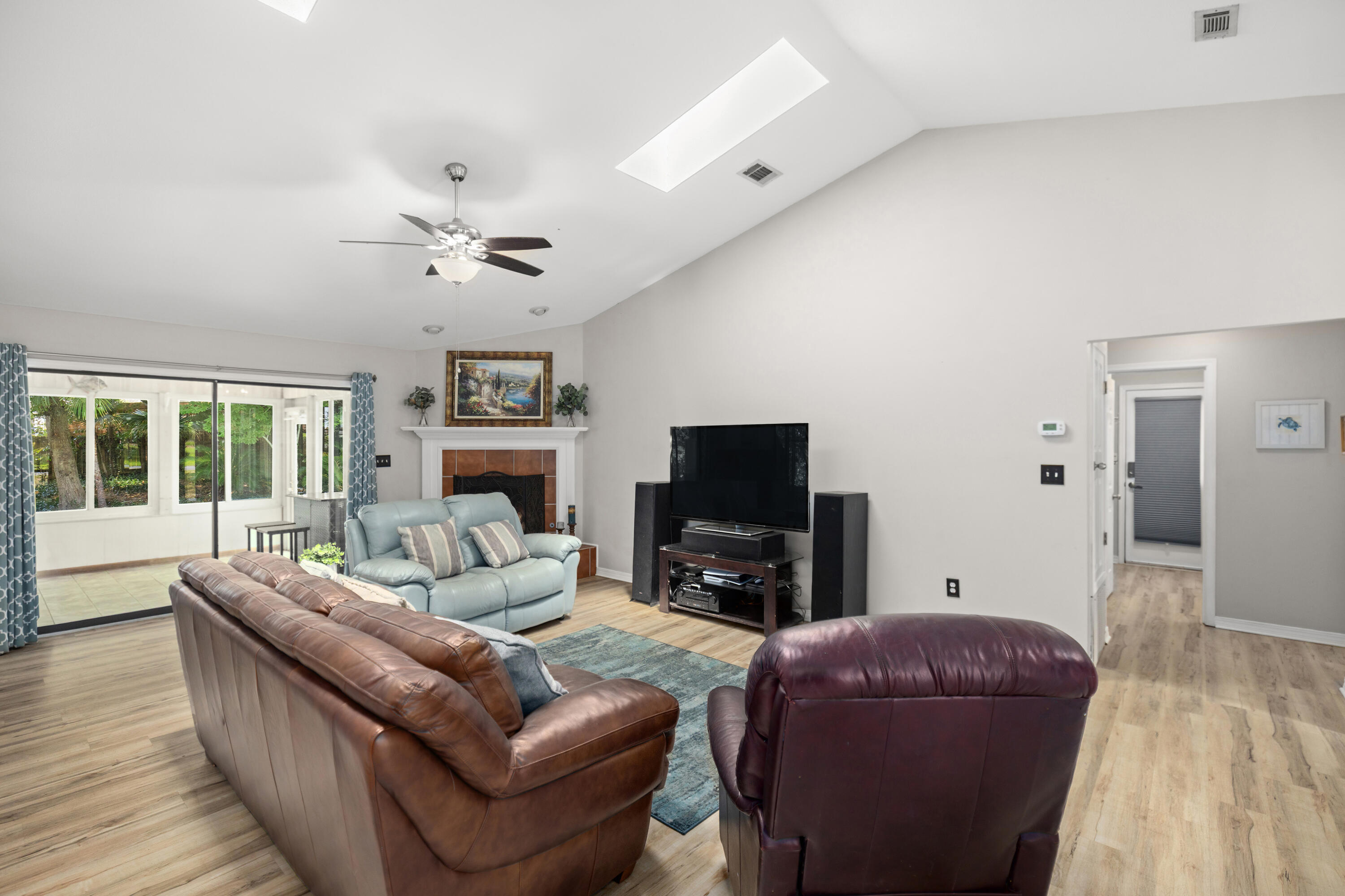 ROCKY BAYOU COUNTRY CLUB ESTATES 4 - Residential